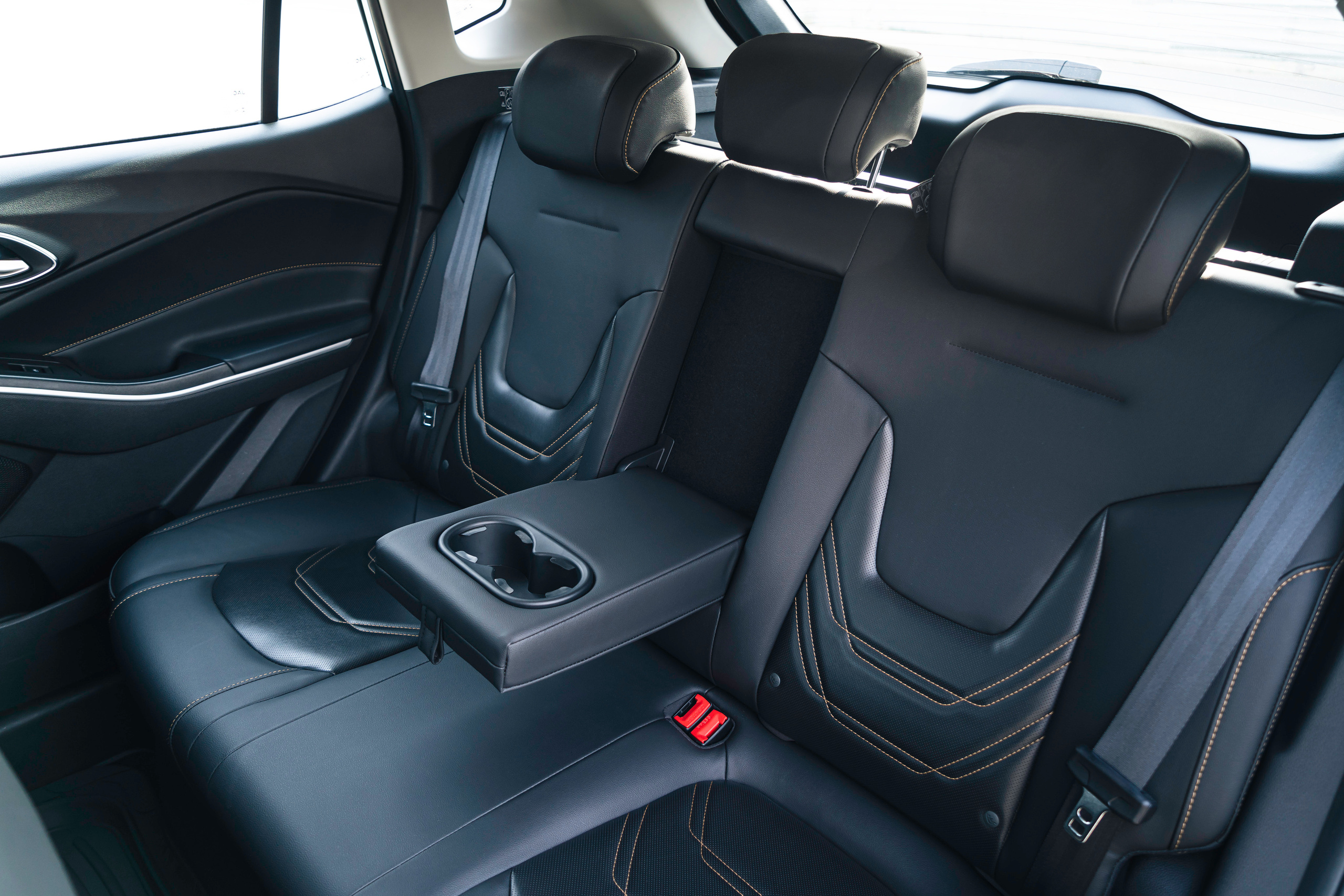 JAC JS4. Чен Станислав | Автомобильный фотограф | Алматы, Казахстан