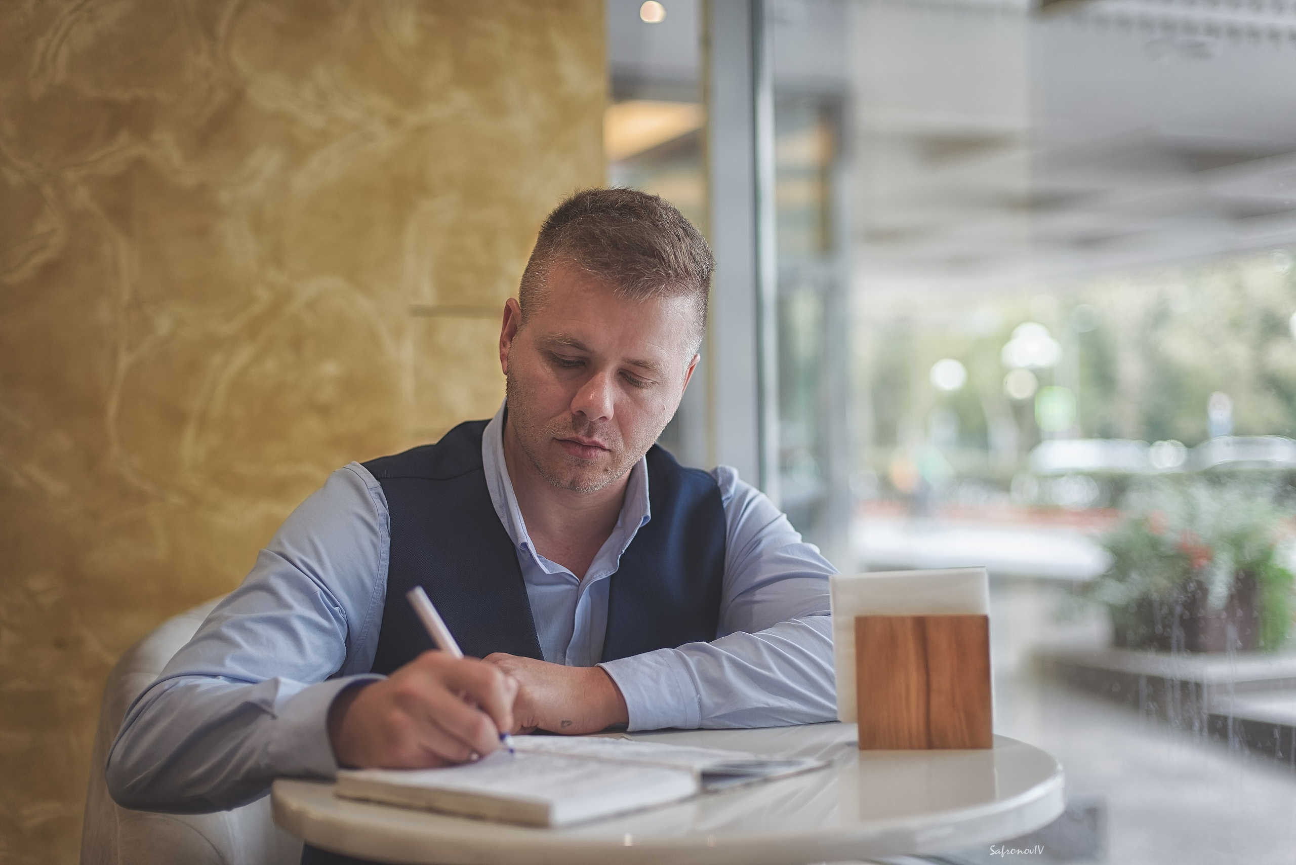 Бизнес-портреты для Виктора. Сафронов Иван — портретный фотограф в Москве