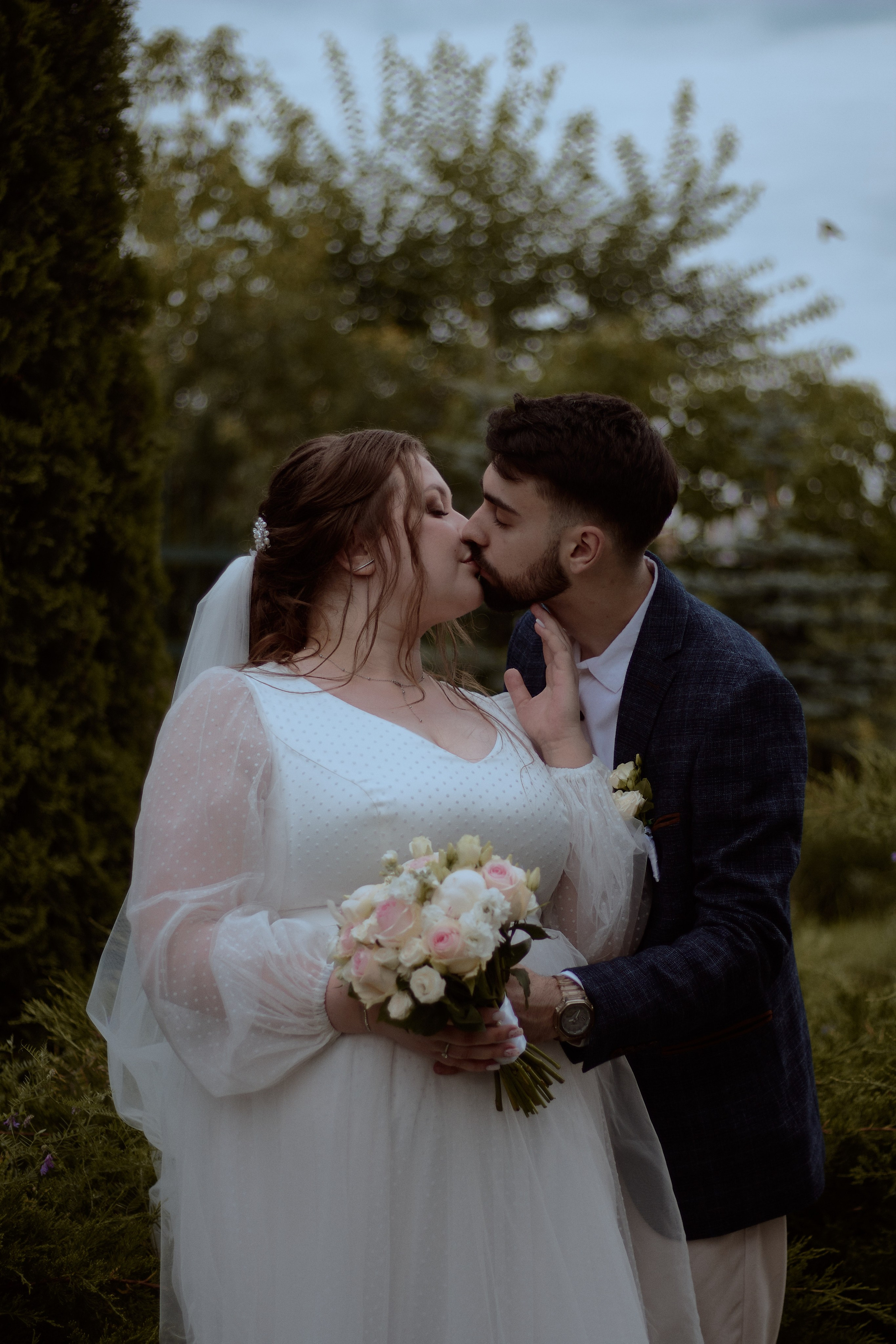 Виктория и Даниэль. Владимирский храм. Фотограф лавстори Москва/МО Приятелева Ангелина