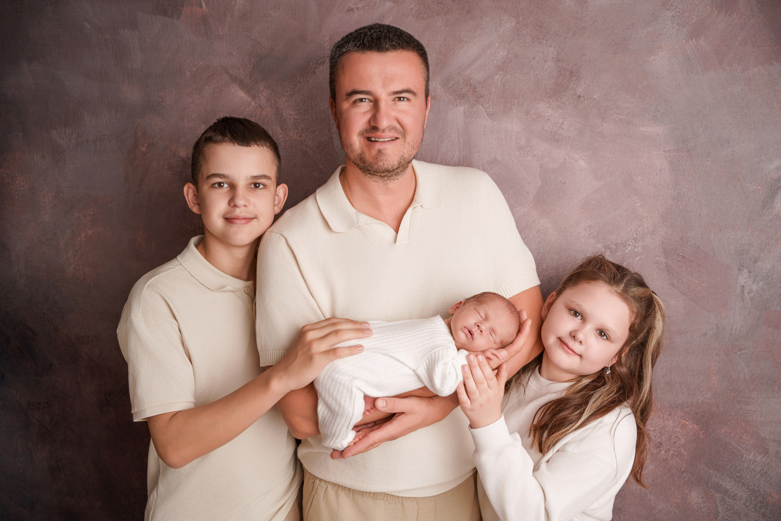 Семейные фотосессии с новорожденными | Трогательные кадры малышей и их близких в Москве и МО. Фотосессия новорожденных в Москве и Московской области | Профессиональный фотограф newborn — Татьяна Иванова