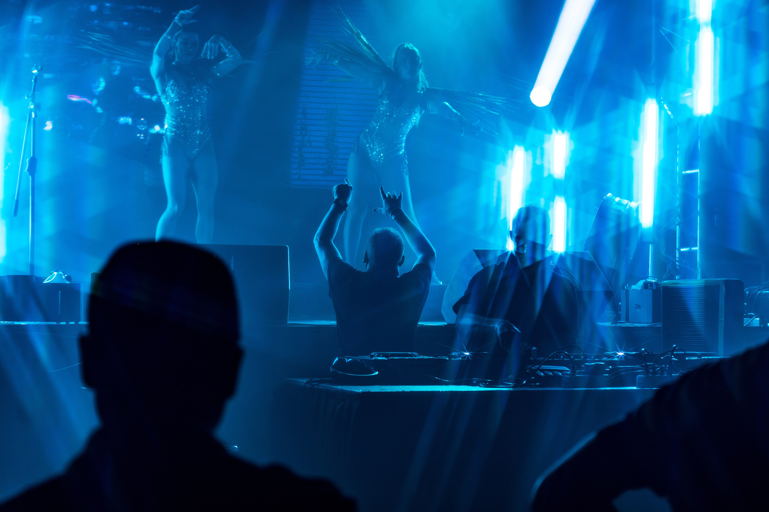 System Reality: Glow! в клубе Фабрика, Екатеринбург. Репортажный фотограф Екатеринбург | Яркий, качественный репортаж | Концерты, клубы, репортаж, праздники, корпоративы