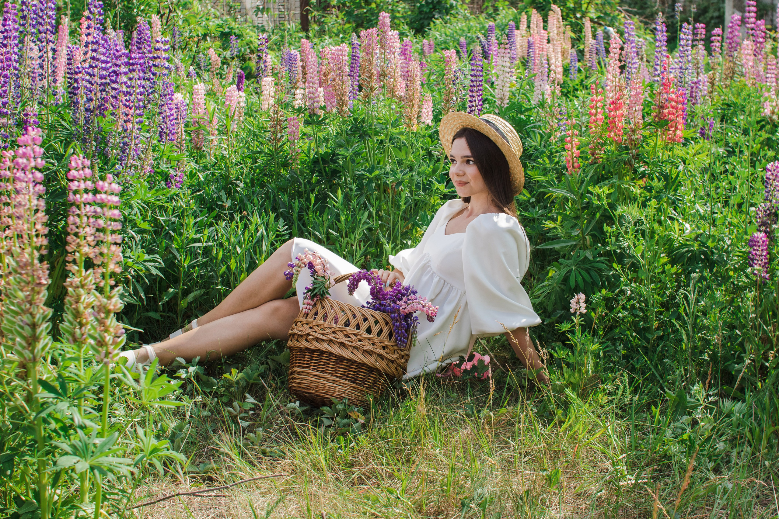 Девушках в люпинах