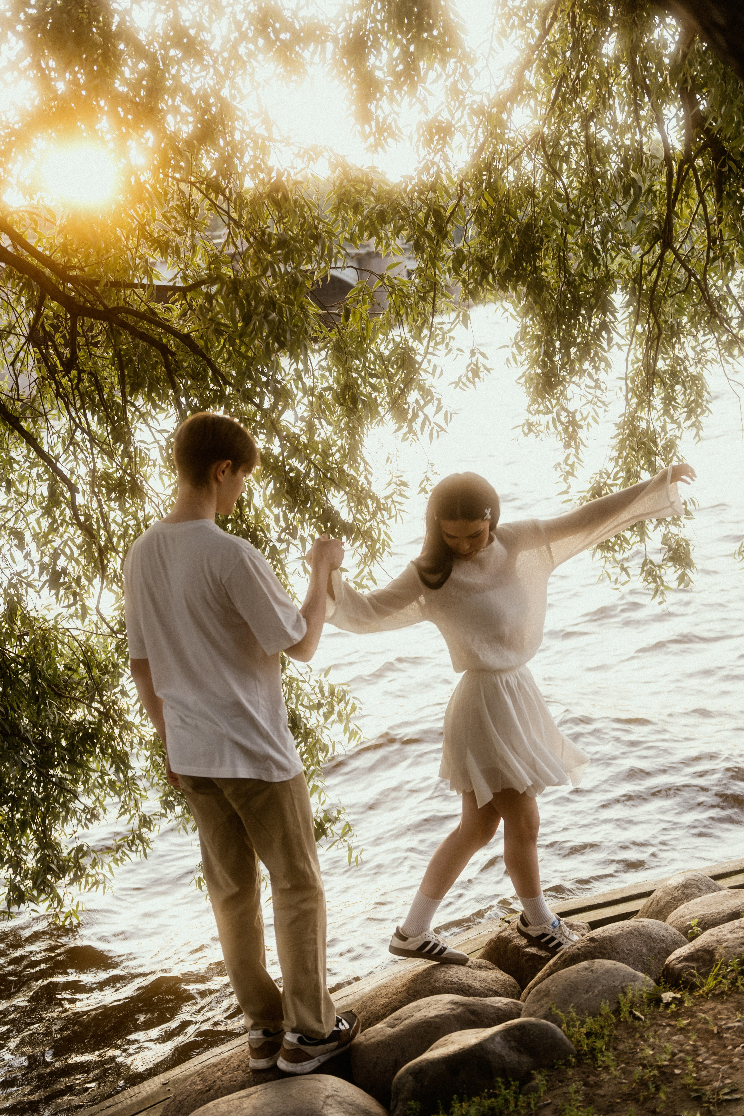 Фотосессия лавстори в Санкт-Петербурге. Лопухинский сад.