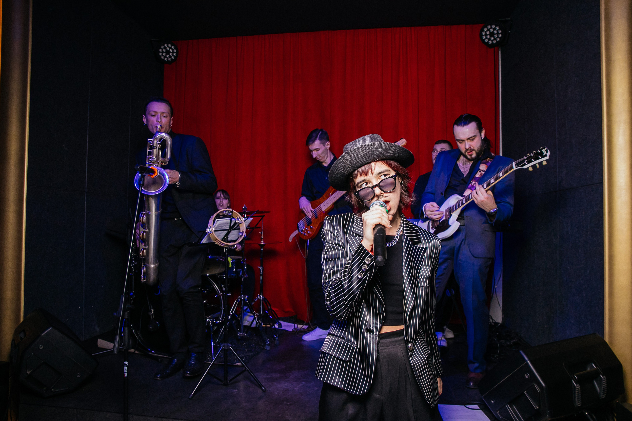 Rudolph`s BAR. Репортажный и портретный фотограф в Екатеринбурге Гизатуллин Марат