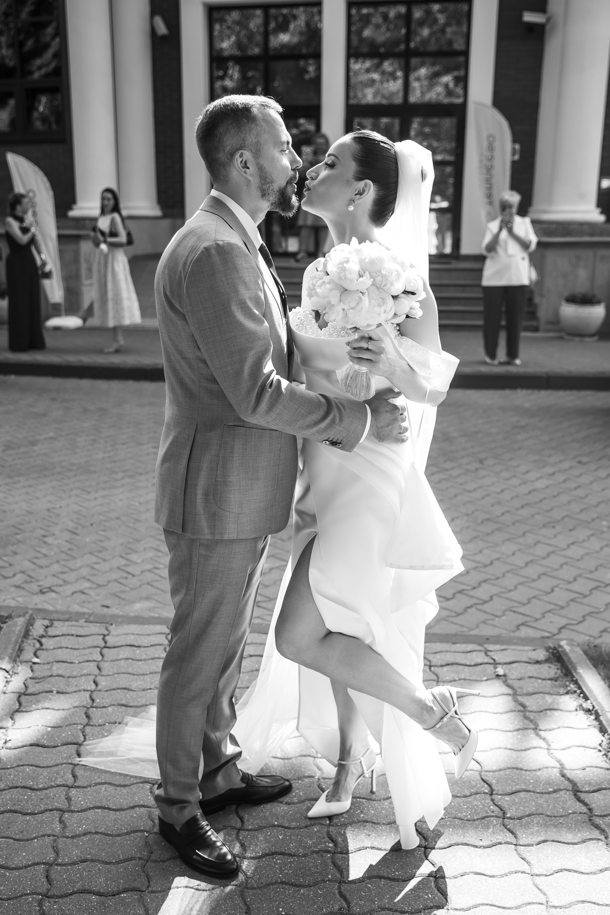 Роман и Елена. Фотограф FOTOBANKA