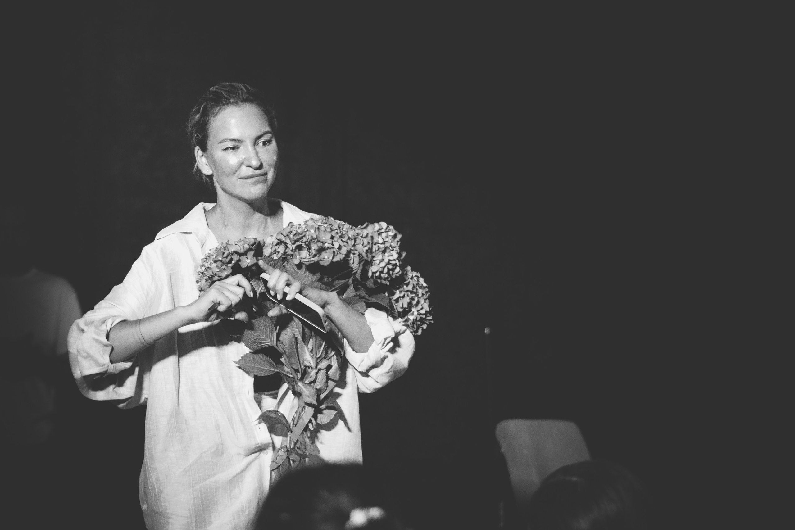 Фотосессия концерта Ах Астаховой в Сочи, июнь 2024. Фотограф в Сочи | Щербакова Дарья