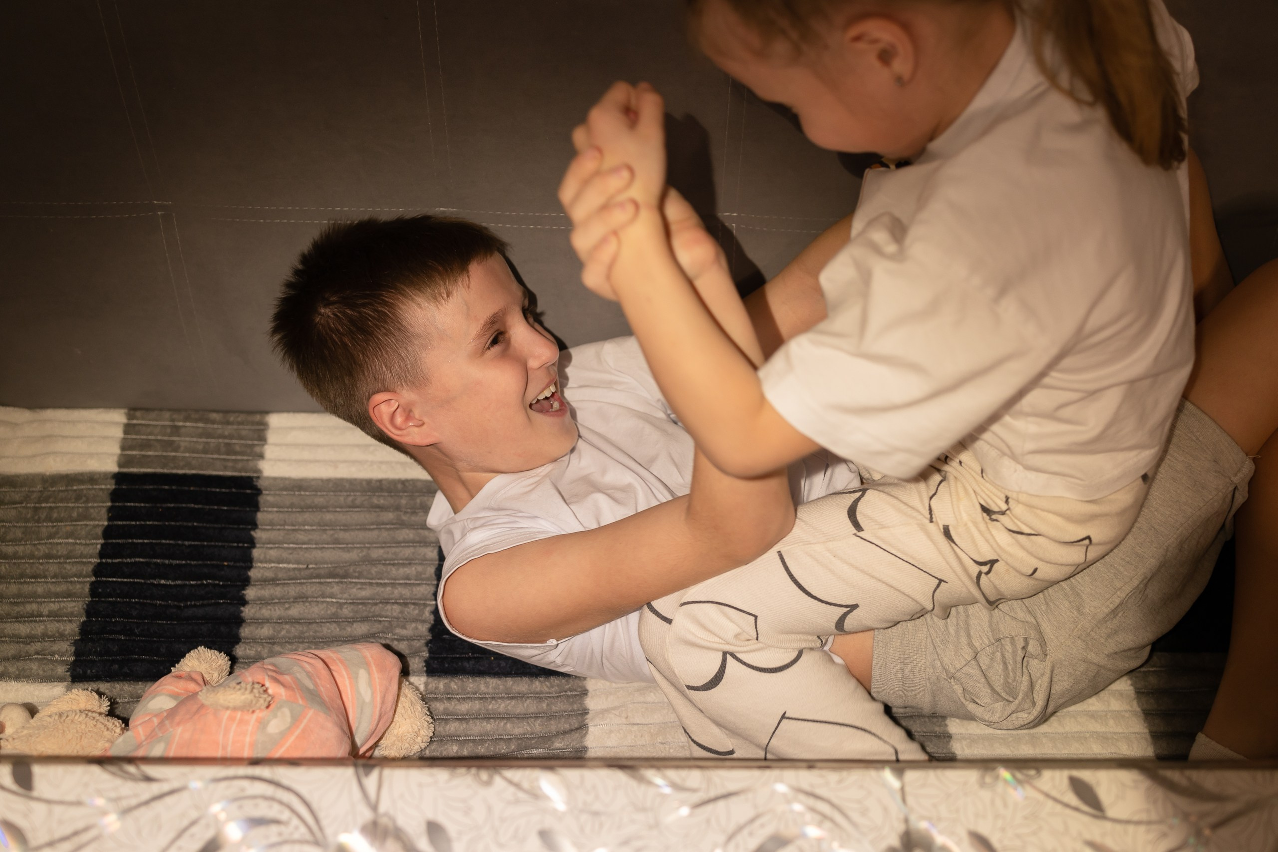 Семейная новогодняя фотосессия дома