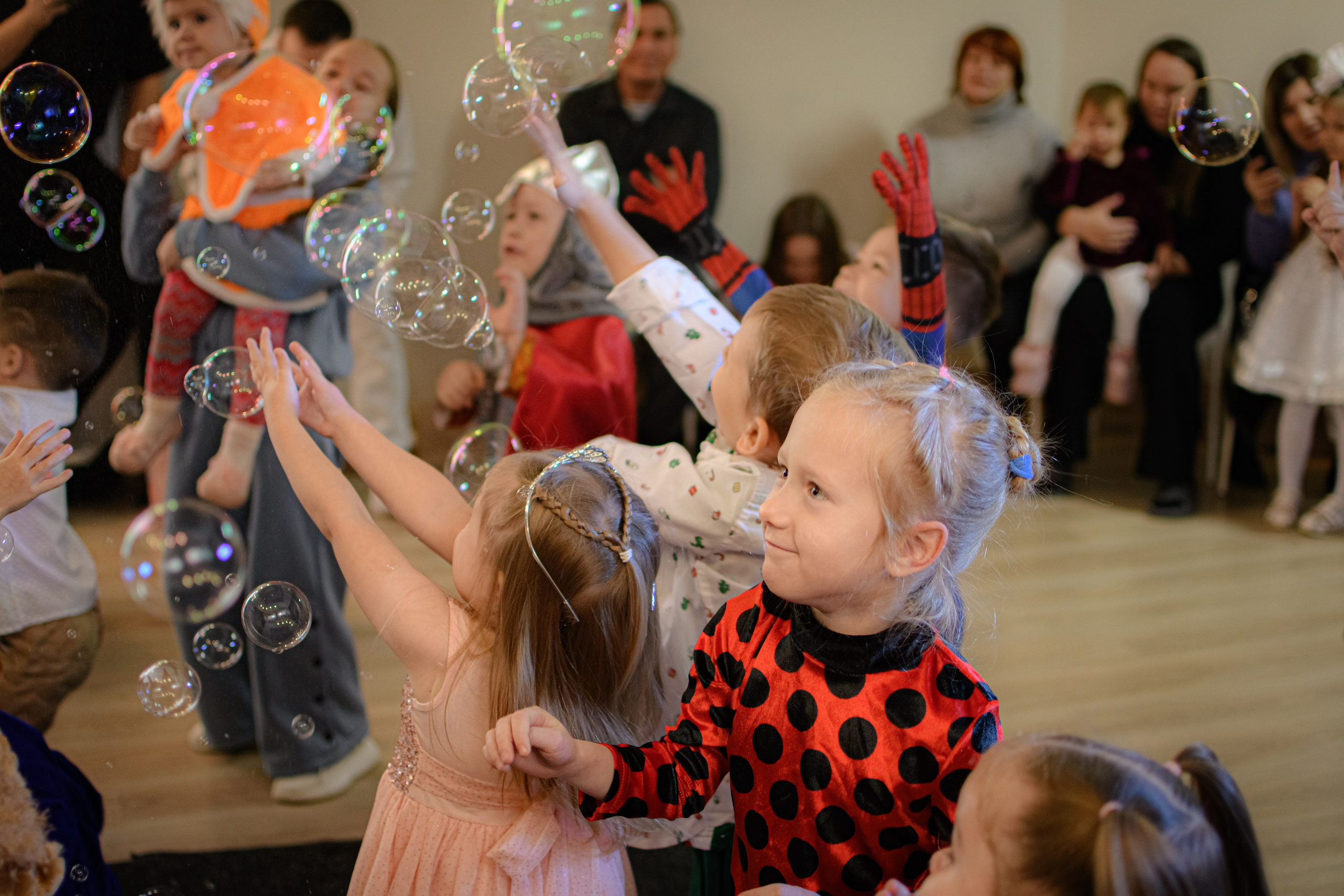 HAPPY NEW YEAR. Photokarish