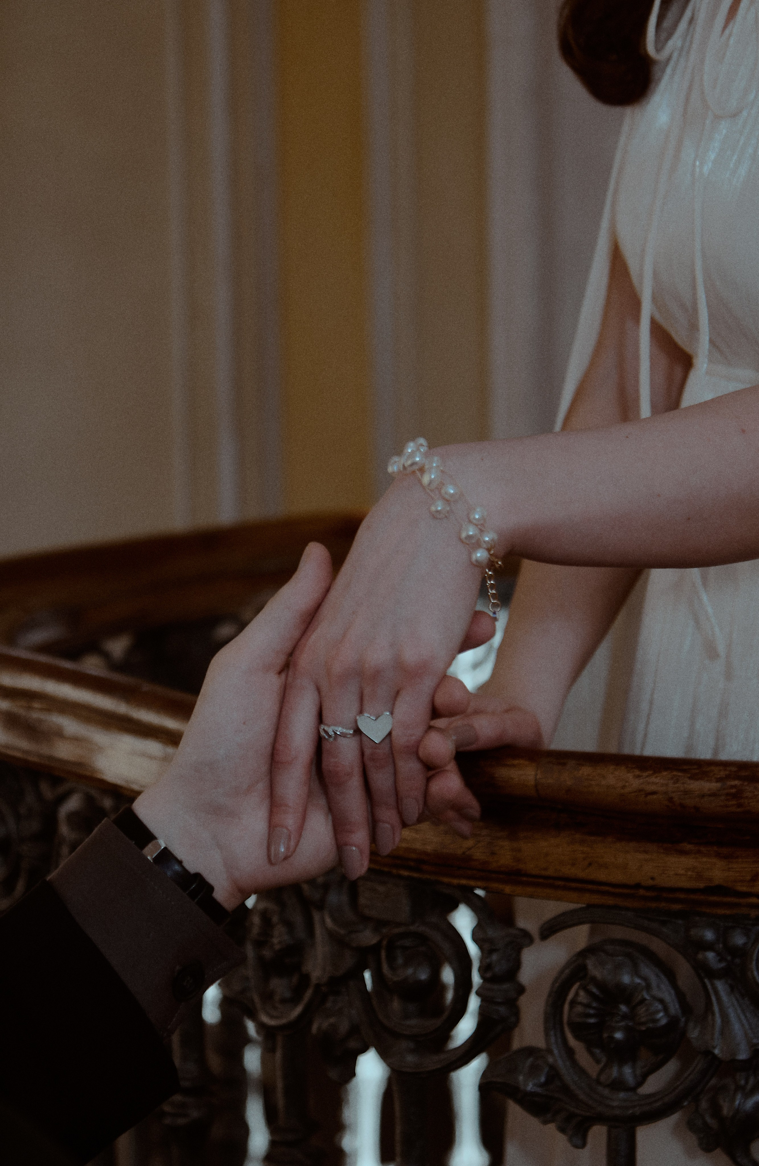 Свадебное лавстори в стенах библиотеки им. Пушкина. Свадебный фотограф в Москве Приятелева Ангелина