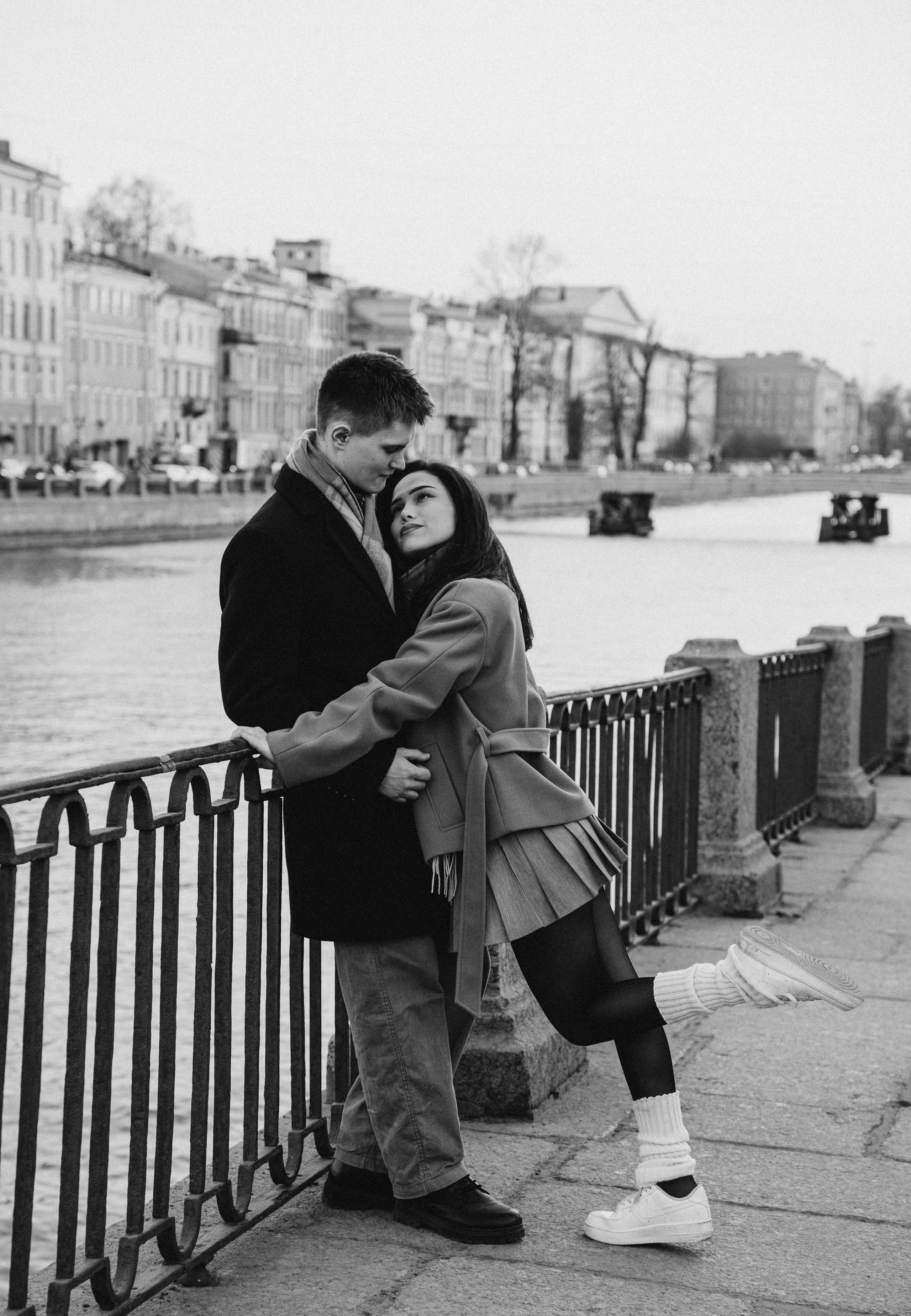 Парная фотосессия в Санкт-Петербурге. Фотосессия лавстори СПб. Федосова Елизавета - фотограф Санкт-Петербург. Свадебный фотограф СПб. Живые кадры.