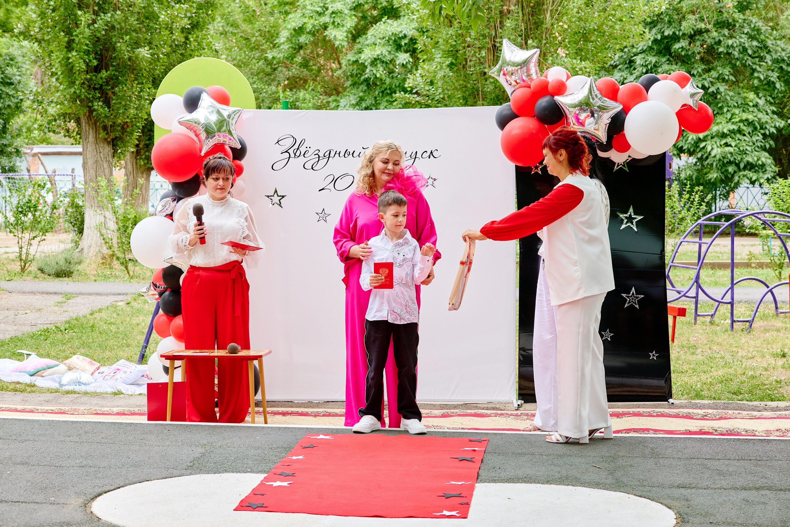 Выпускной 45 сад. Фотограф Выпускные альбомы Таганрог Сергей Коробченко