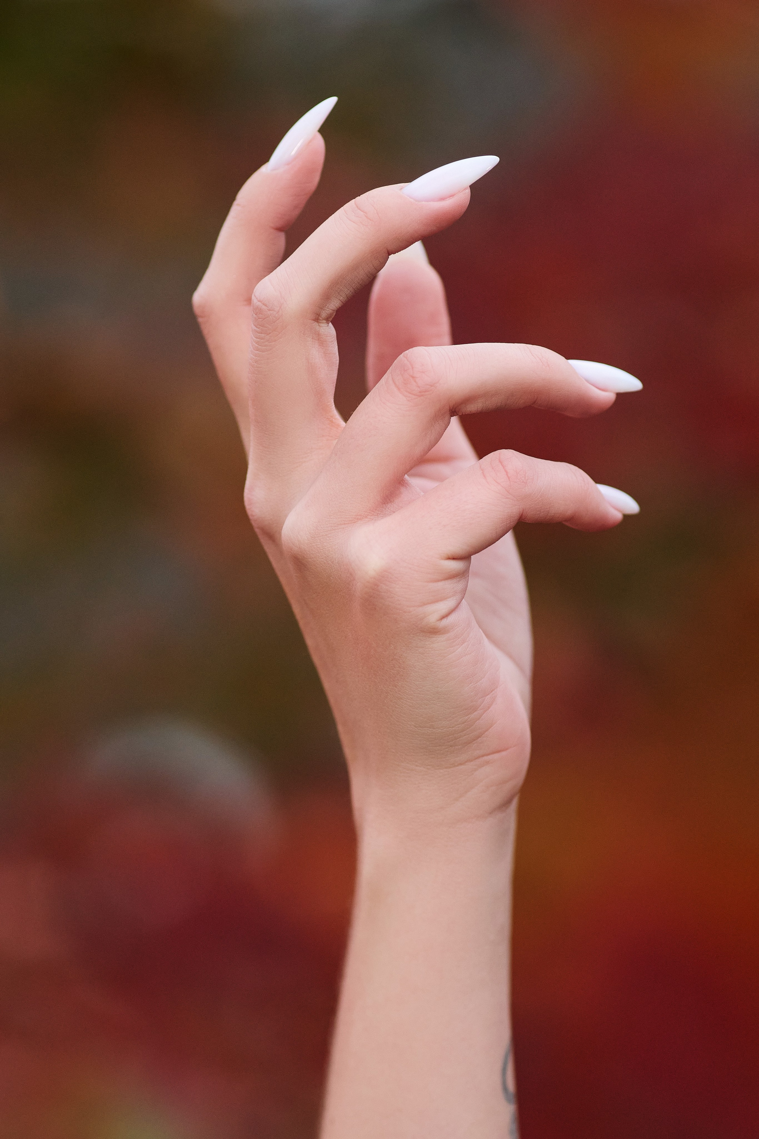 Образец красивого маникюра для косплея кицунэ