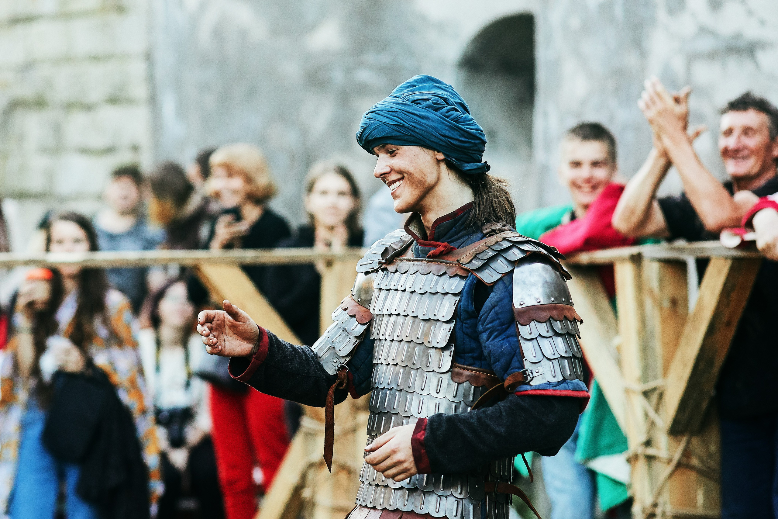 Награждение победителя на ристалище на фестивале Владивостокская крепость