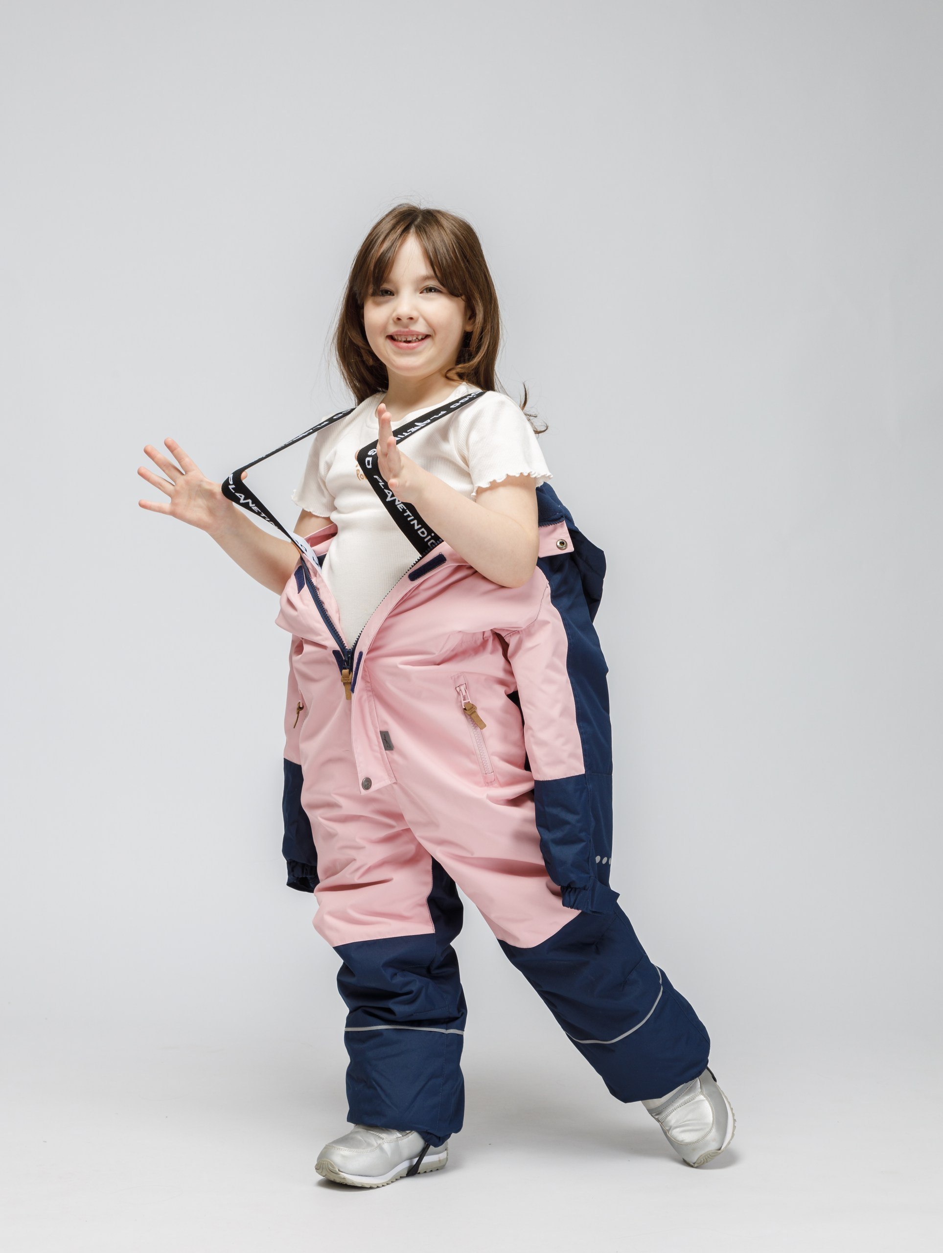 Съемка детской одежды и обуви на модели сайтов, маркетплейсов, WB, Ozon, Яндекс Маркет и др. Студия коммерческой съемки ХВОЯ