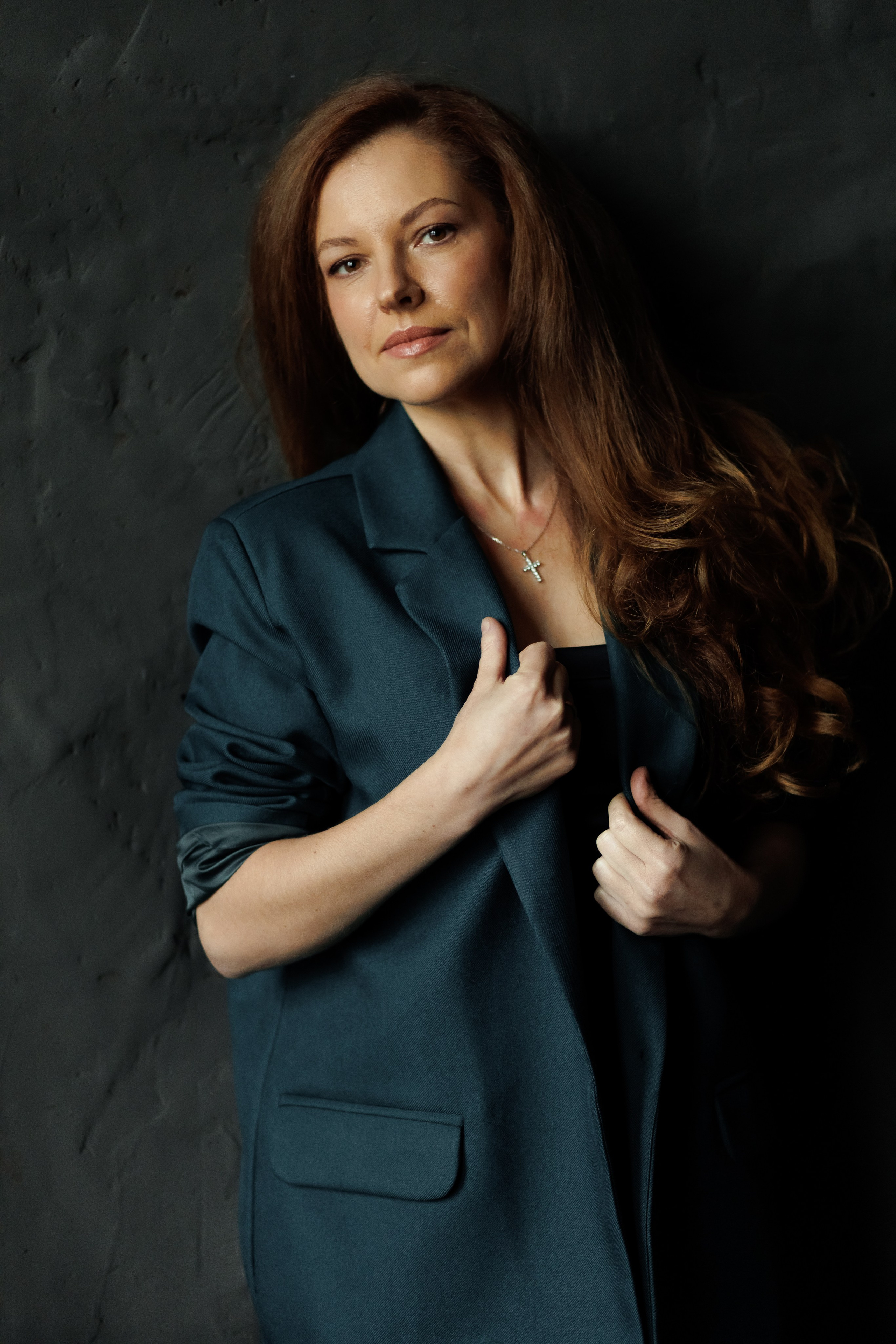 Портретная фотосессия в Костроме, естественная фотосессия без использования ИИ. Портретный и репортажный фотограф Екатерина Селиверстова, Кострома