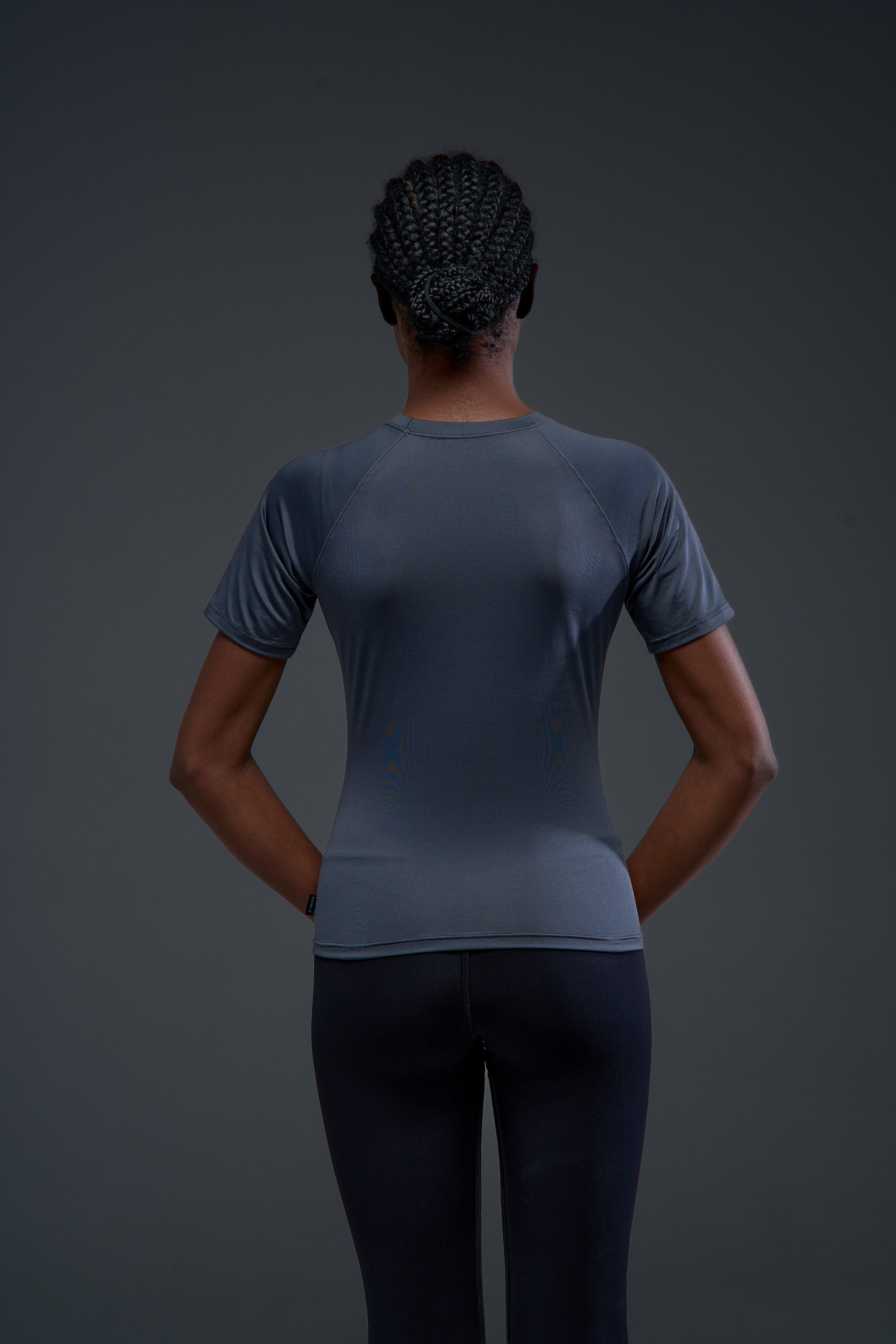 Спортивные футболки. Фотограф для маркетплейсов в Москве