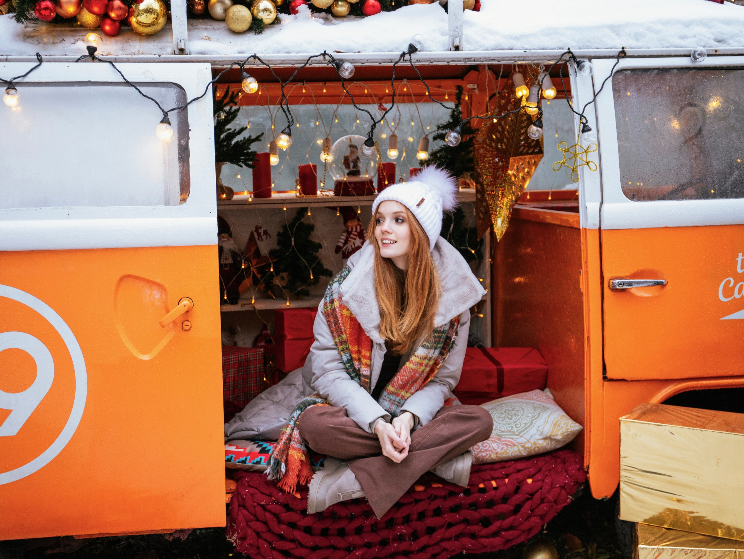 Новогодняя съемка с локацией «автобус». Свадебный и семейный фотограф в Москве Мила Широких