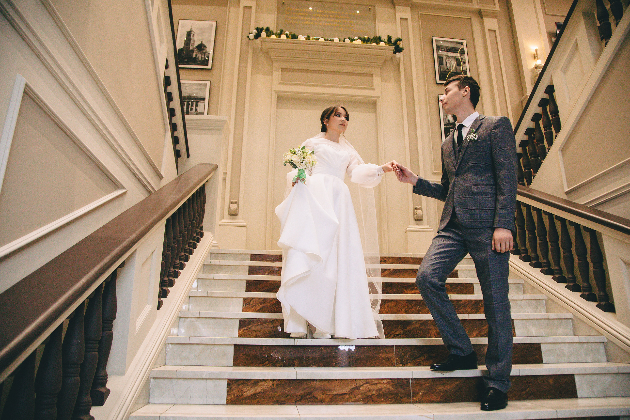 Свадебная фотосессия в национальной библиотеке Удмуртской Республики. Дима Никитин свадебный и семейный фотограф в Ижевске и Удмуртии с 2007 года