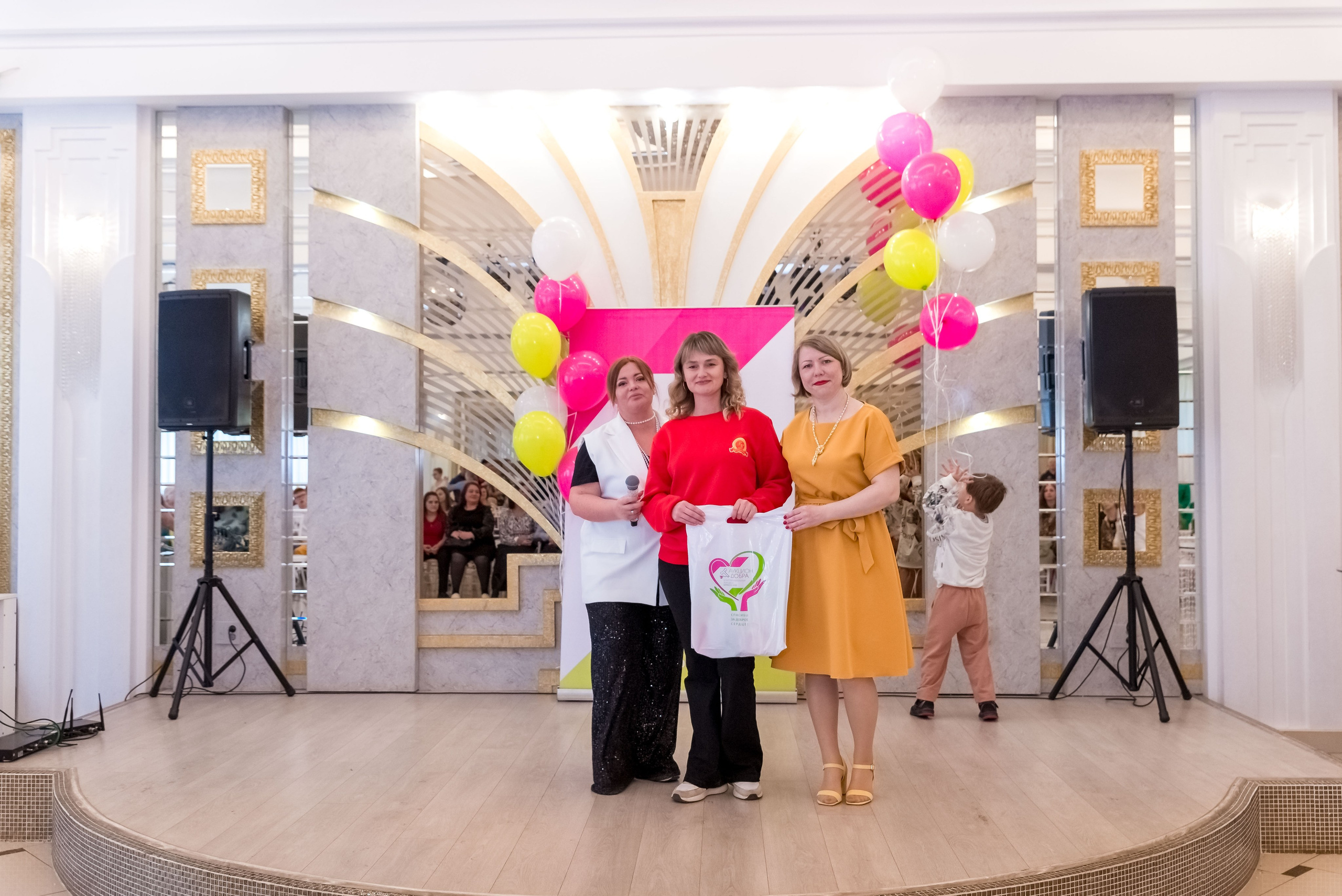 Фестиваль Ради мира от АУКЦИОН ДОБРА 🔥. Женский фотограф Крещение Венчание Москва Брянск