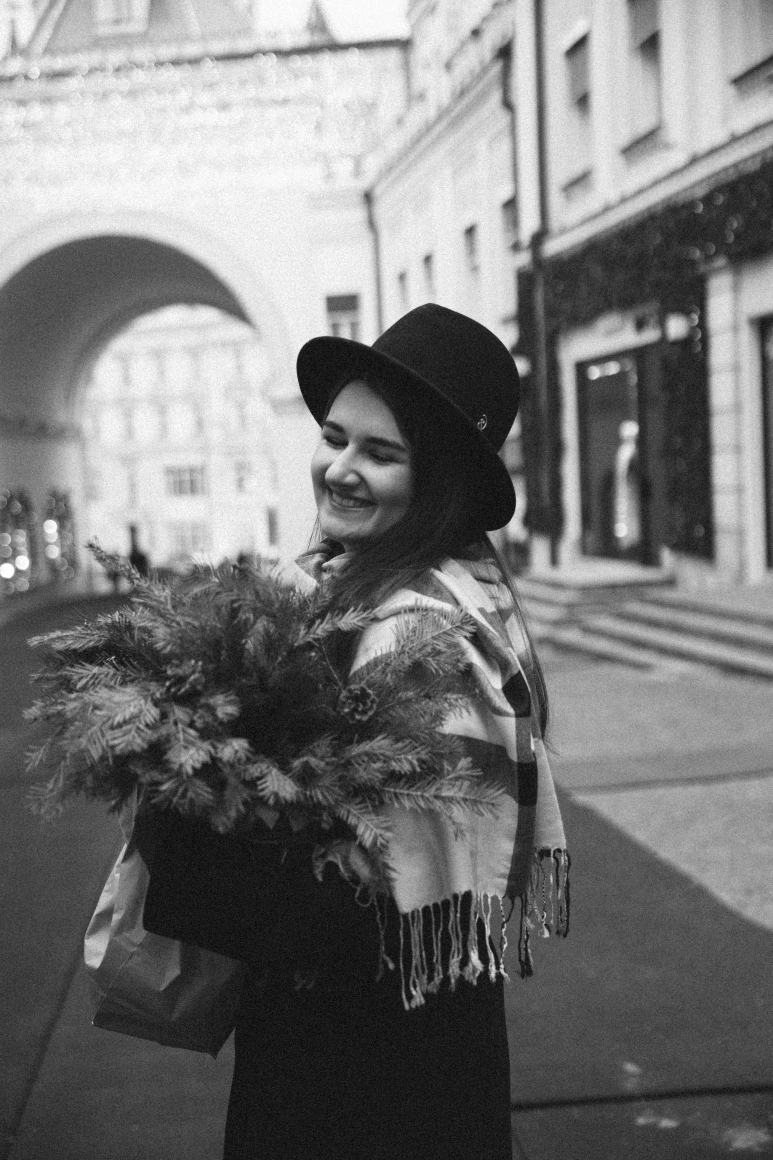 ДАША. Я фотограф из Москвы к Вашим услугам