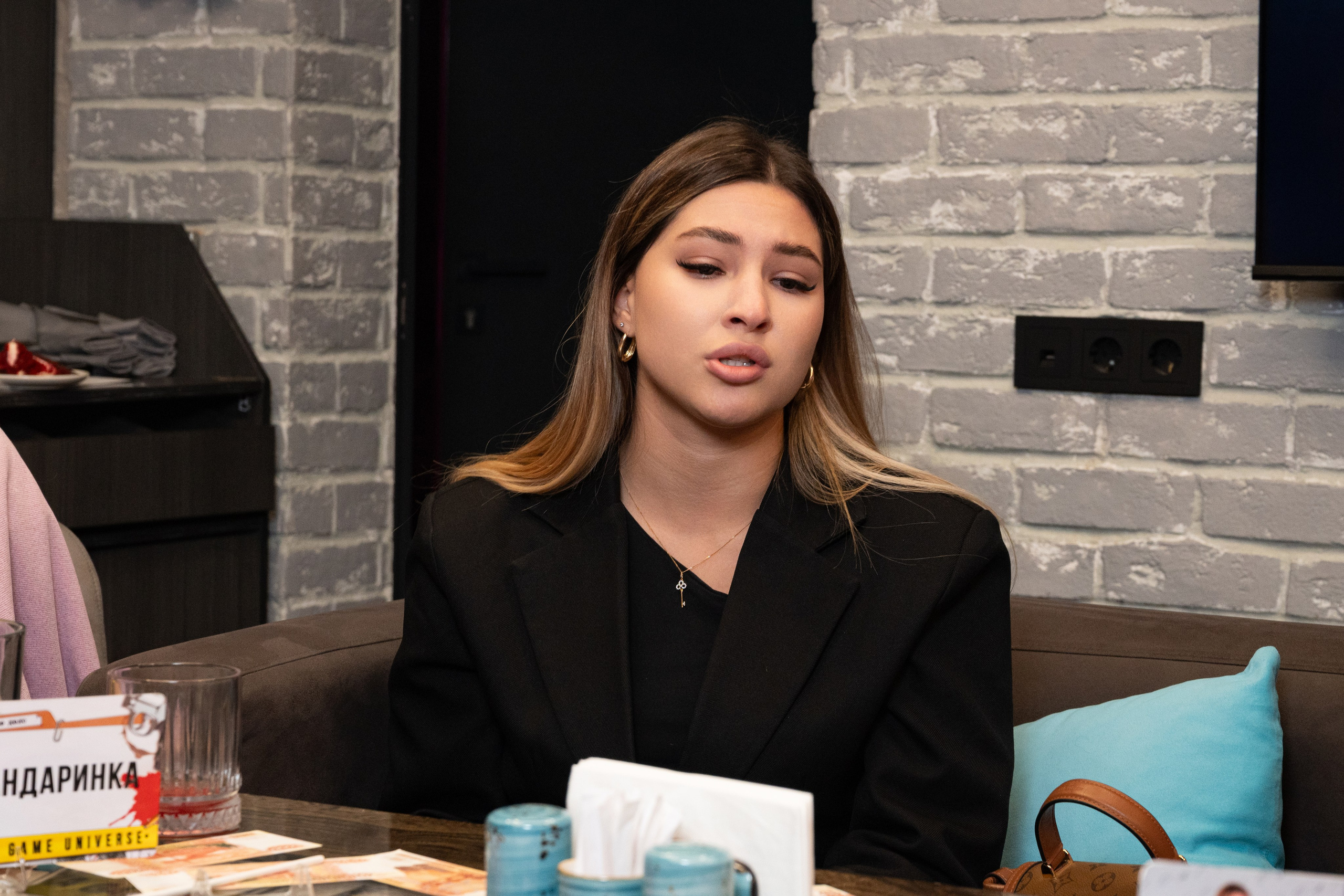 Репортаж на турнире по игре Мафия в «Мятном еноте». Фотограф мероприятий в Москве