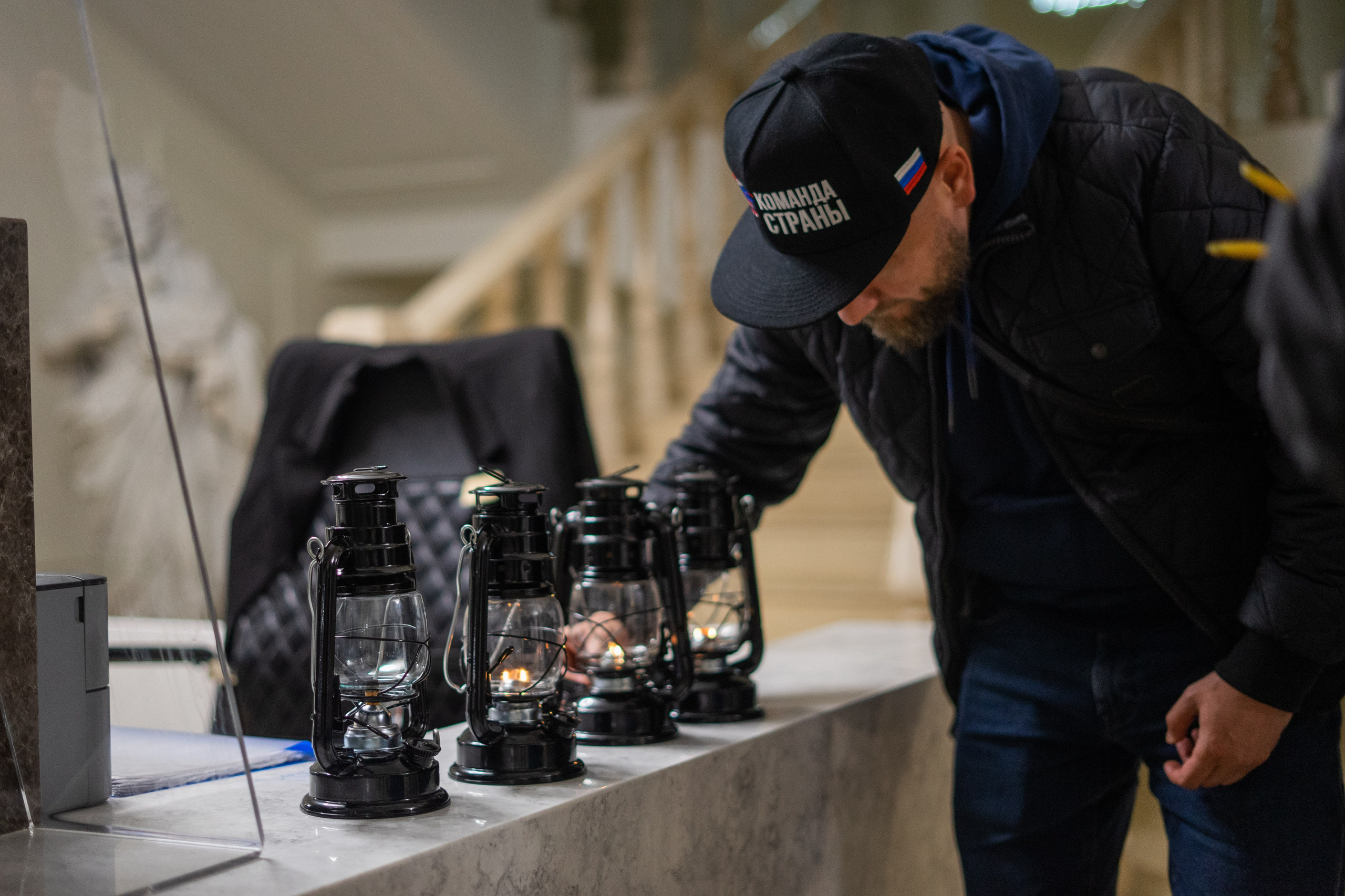 Передача благодатного огня. ДМИТРИЙ ХОРУНЖИЙ — репортажный фотограф, видеограф СПБ