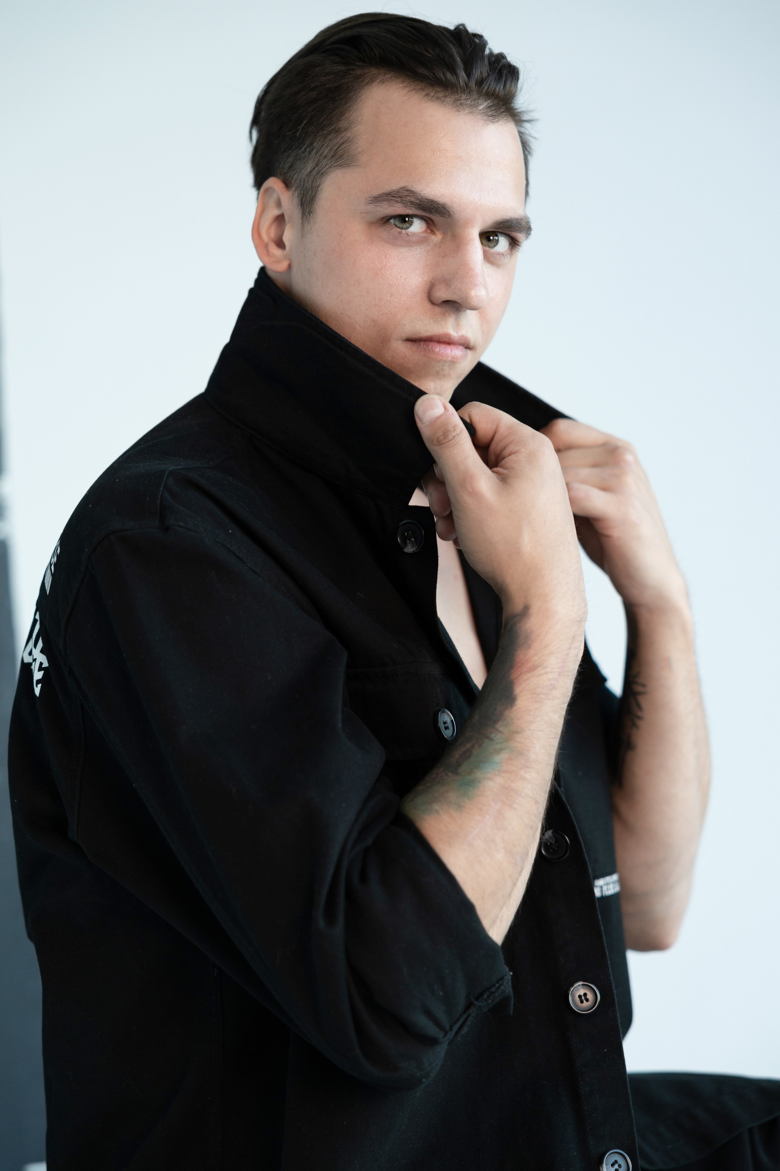 Мужская портретная съемка в фотостудии. Фотограф Лабутина Александра. Портретный и репортажный фотограф из Нижнего Новгорода Александра Лабутина