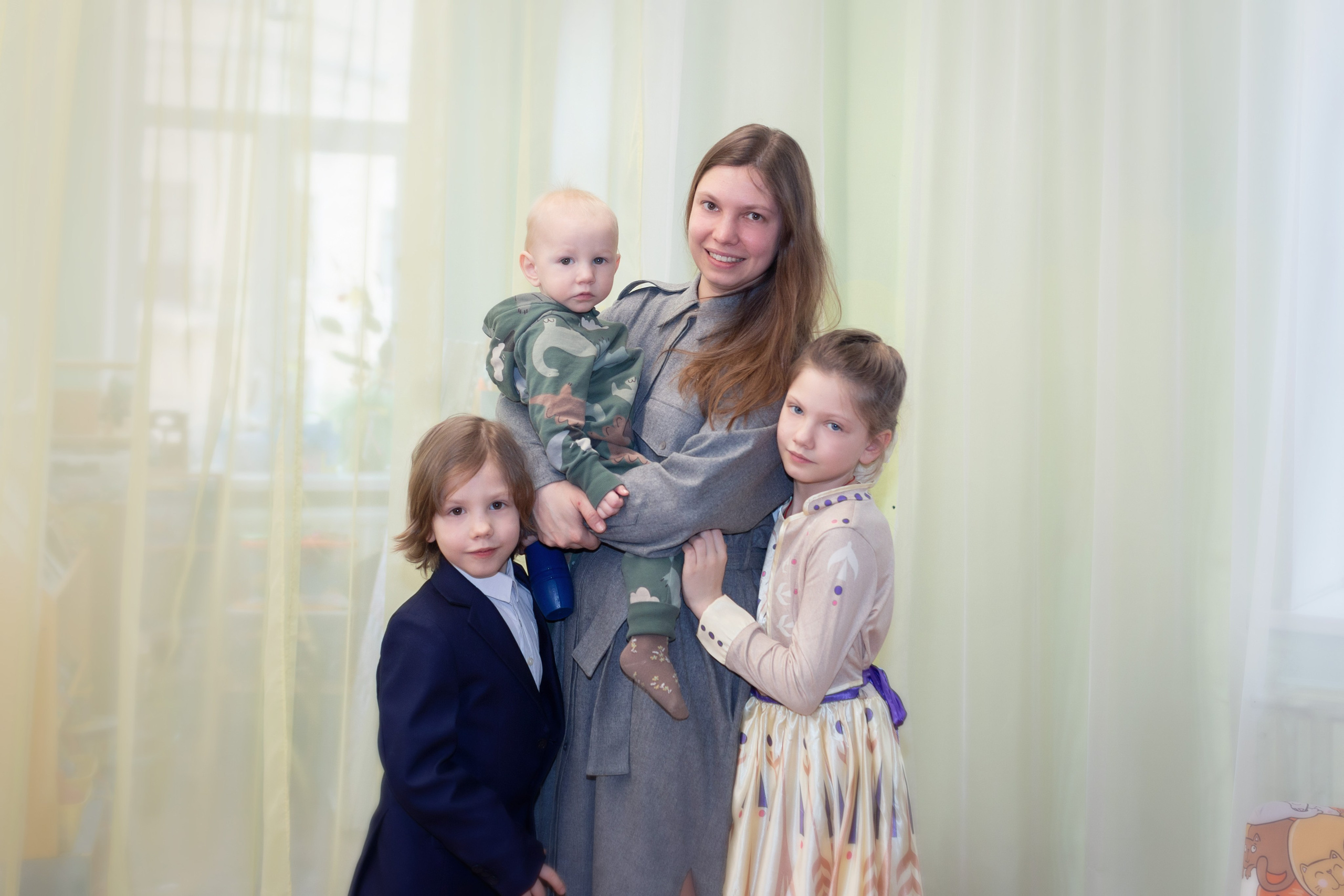 Выпускной фотоальбом 2025. Семейный фотограф в Санкт-Петербурге