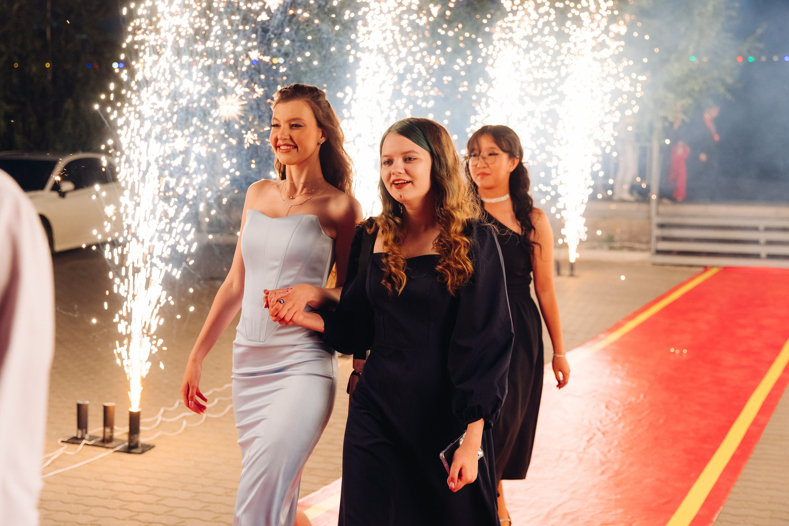 Выпускной вечер. 49 школа. Баран на корове. Свадебный и семейный фотограф в Улан-Удэ