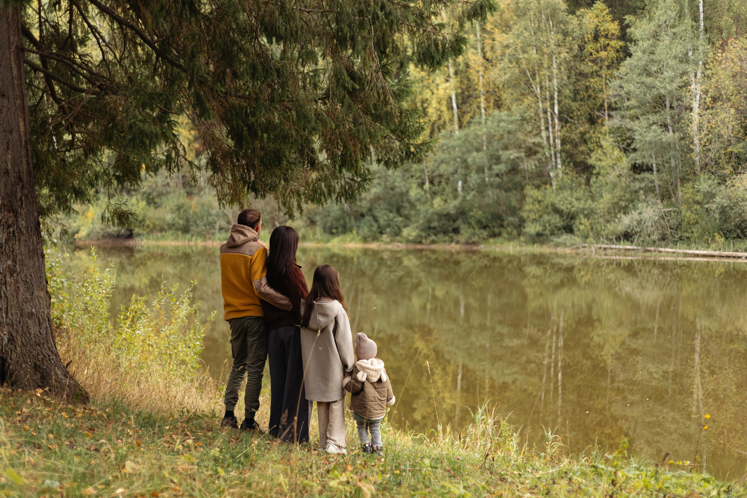 Осенняя прогулка у пруда. Фотограф Айгуль Габсаматова Октябрьский