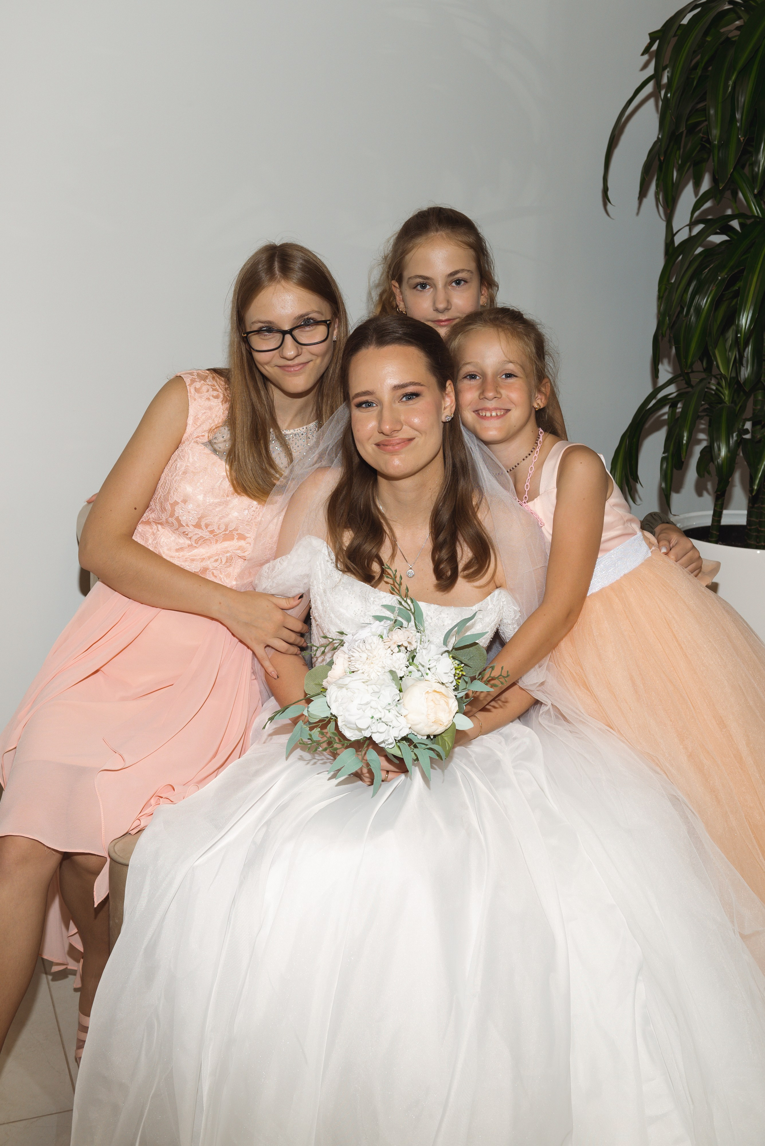 Свадьба в ЗаВидное. Фотограф Москва Настя Профотовна. Репортажные, свадебные и контент фотосессии