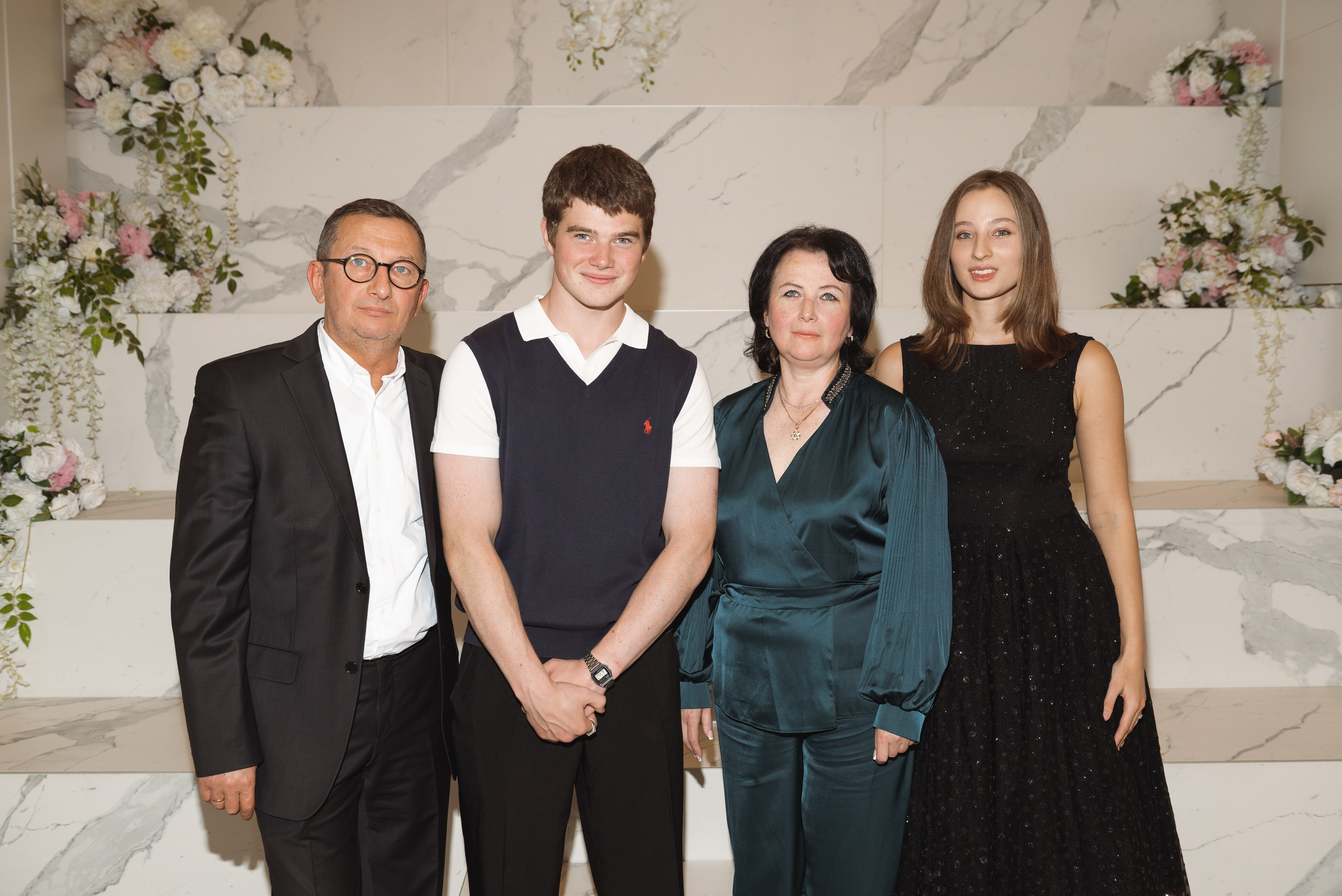 Свадебная фотосессия в Архангельском. Фотограф Москва Настя Профотовна. Репортажные, свадебные и контент фотосессии