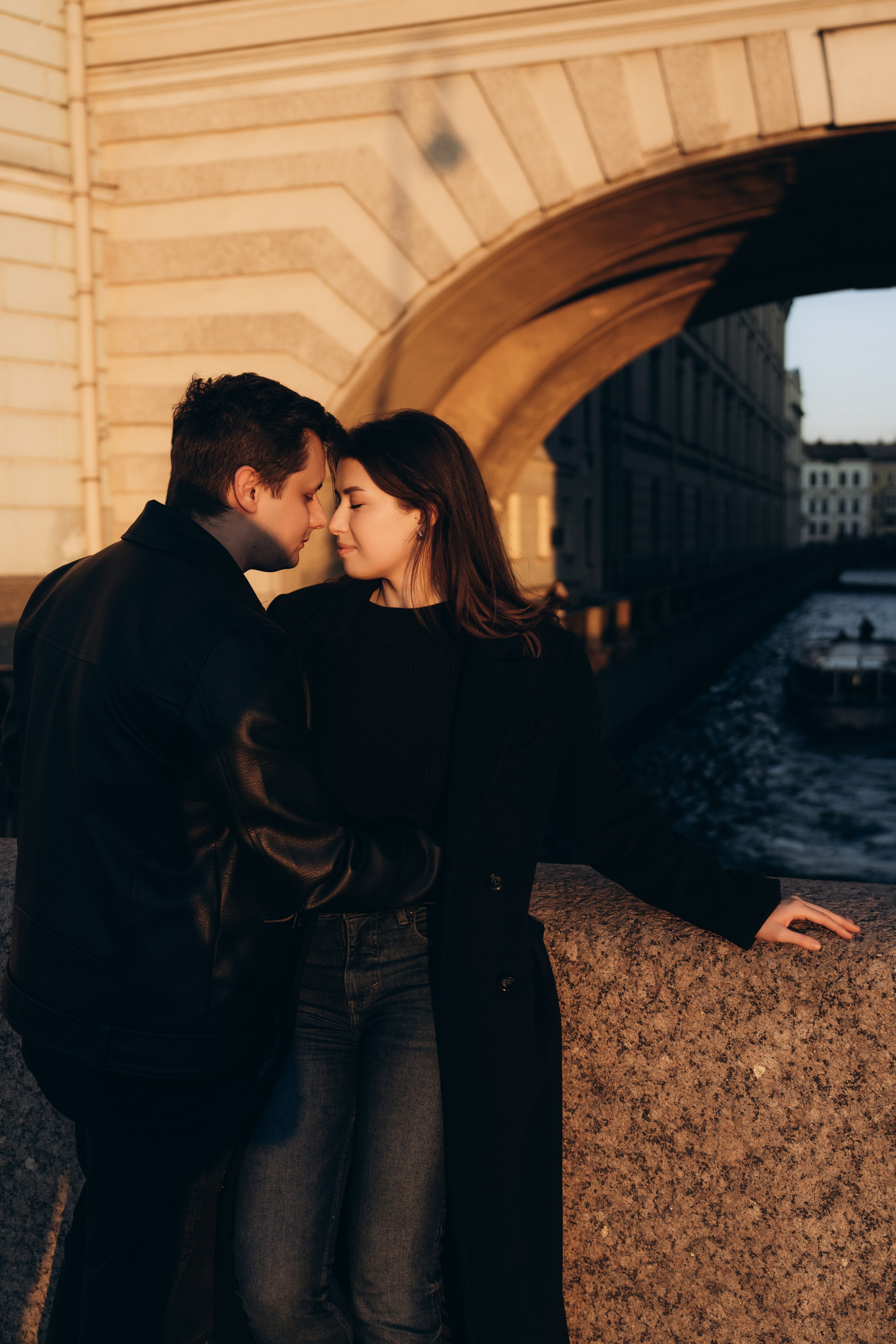 Лавстори прогулка в Санкт-Петербурге. Свадебный фотограф в Москве Анна Полушина