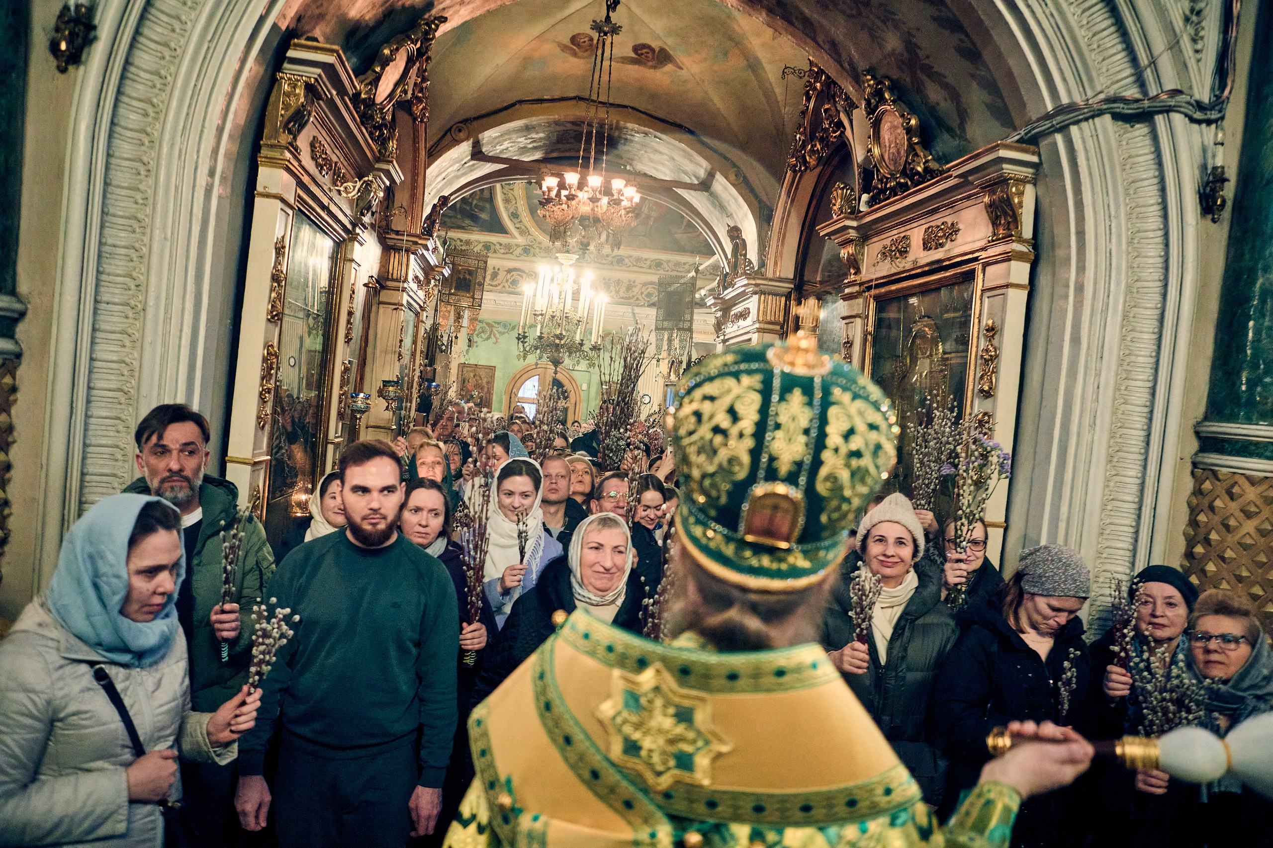 На всенощном бдении под Неделю ваий. DMITRY MOISEENKO — фотограф, художник, топ-стилист