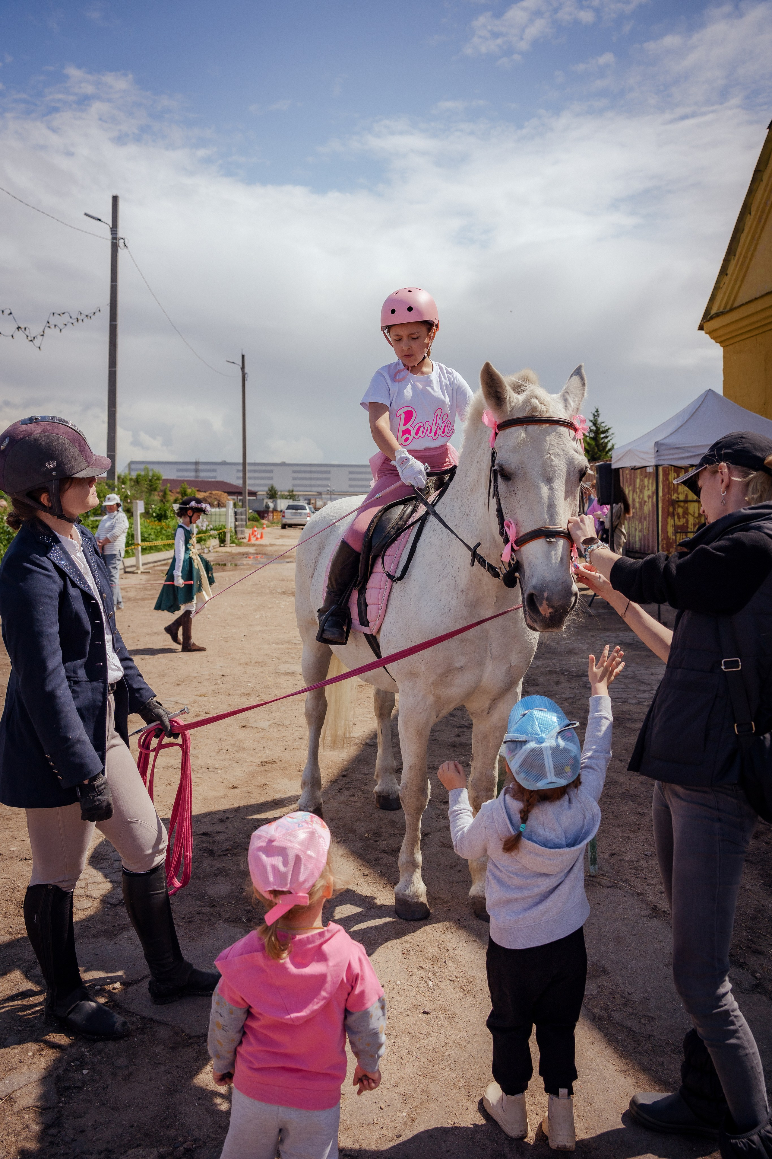 Конный клуб Горки. Портретный и семейный фотограф в Москве/Видное