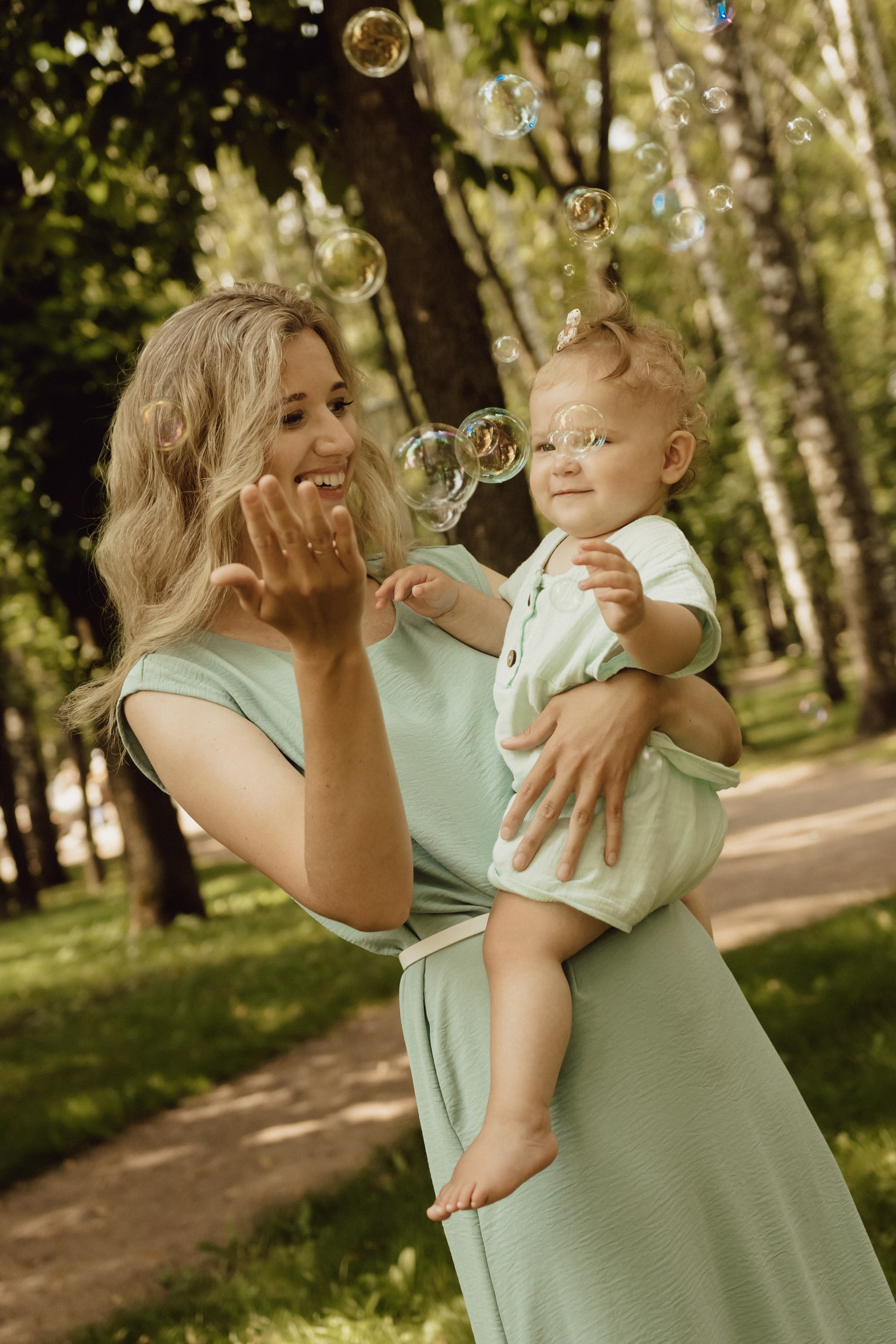 Семья Редькиных в парке Швейцария. Фотограф в Кирове и Кирово-Чепецке Валерия Шиляева