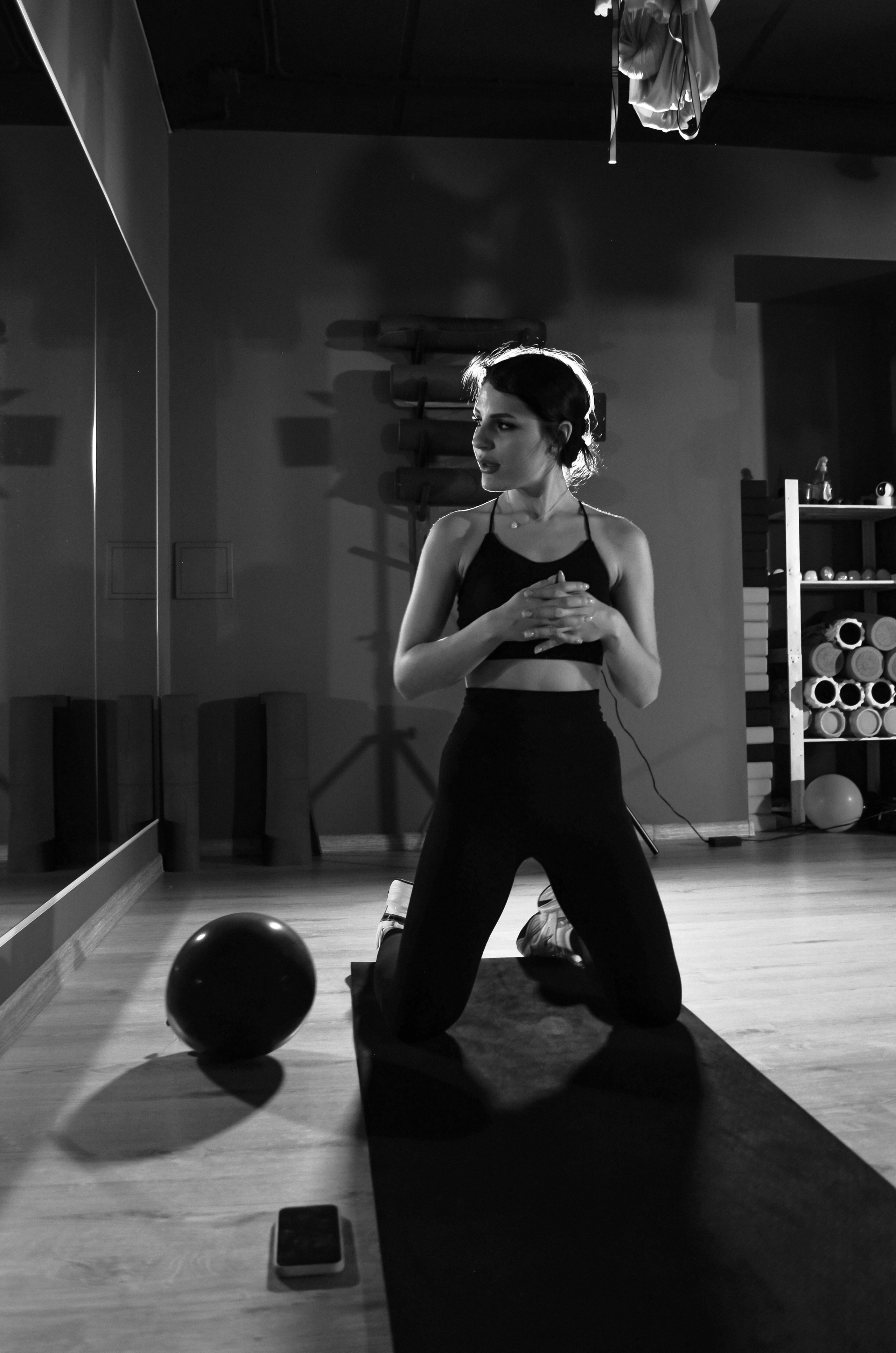 Фоторепортаж мероприятия в фитнес-клубе. Денисова Аля — фотограф для парных съемок и индивидуальных историй в Барнауле