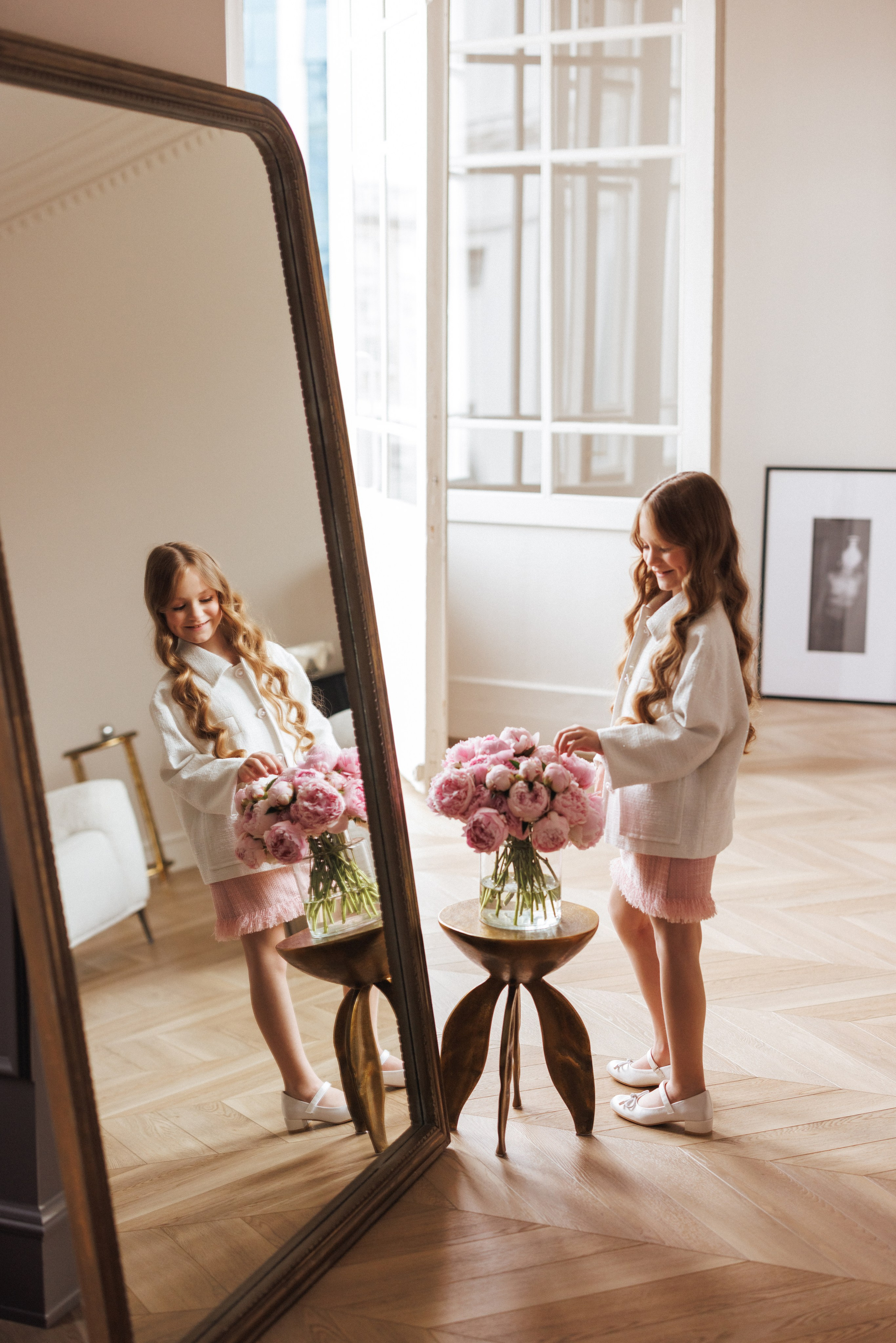 Семейная фотосессия для мамы и дочки в фотостудии «Париж», город Краснодар. Семейный и детский фотограф в Краснодаре Анна Трашкова