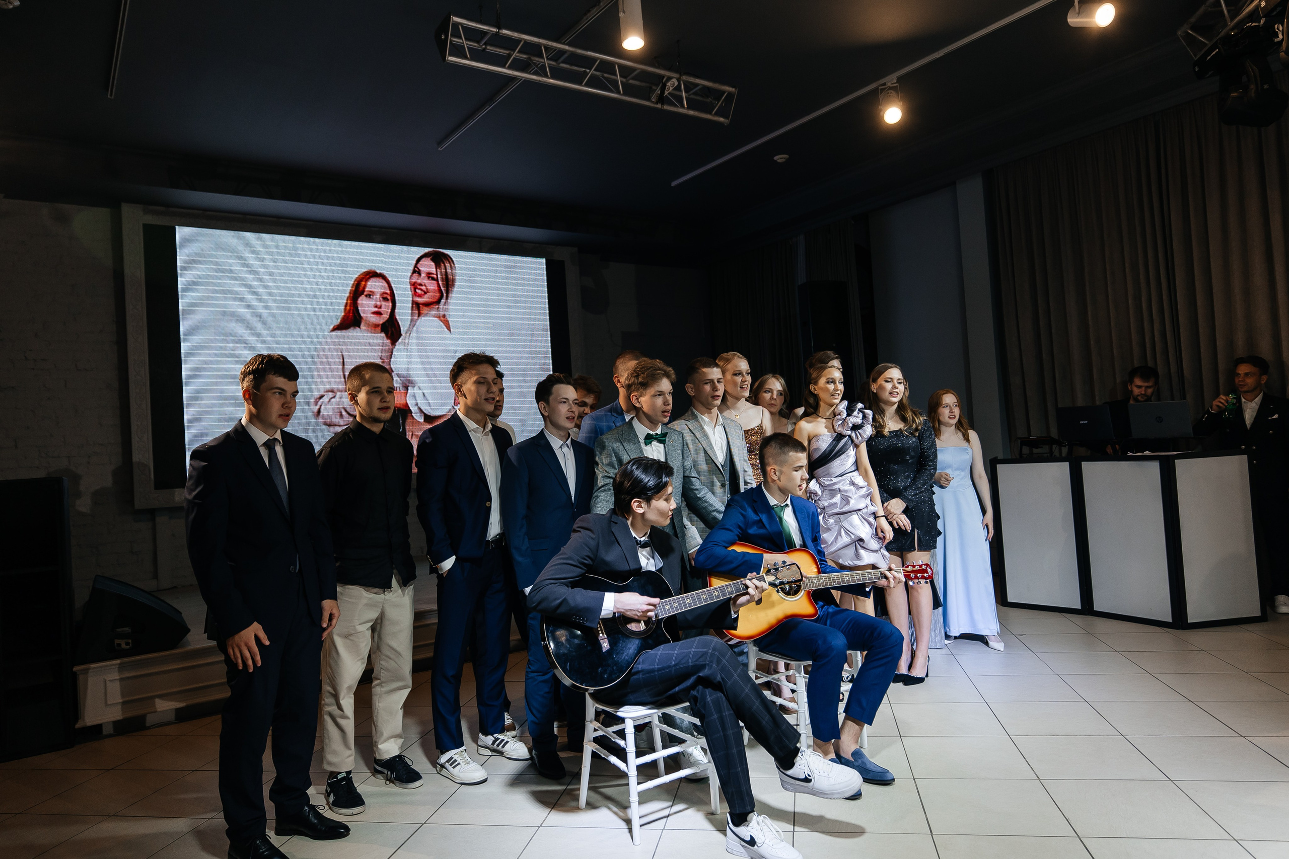 2023-06-23 Выпускной МБОУ СОШ № 10. Фотограф в Красноярске