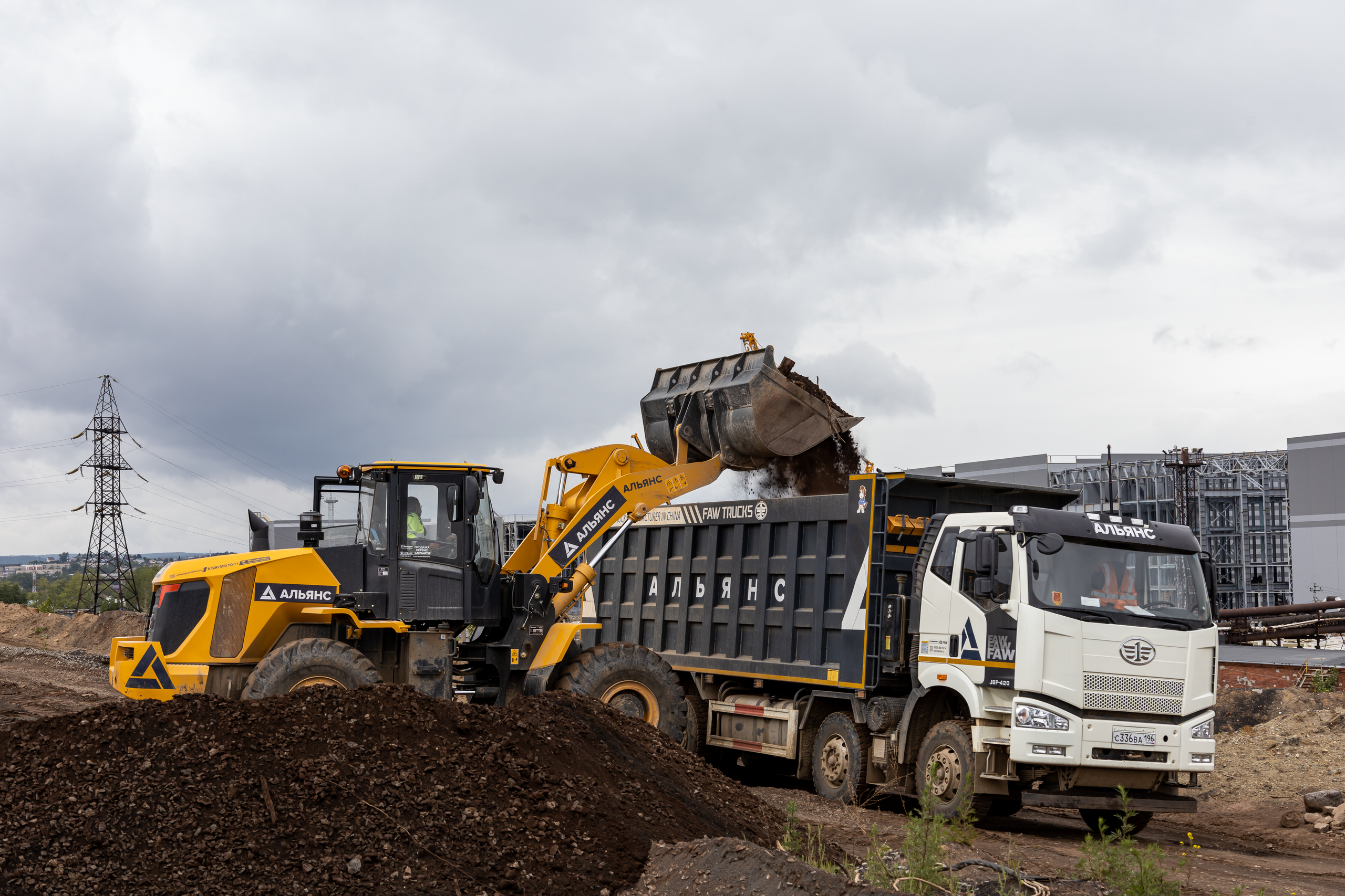 Спецтехника. Фотограф свадебный, репортажный, индивидуальный, фото для маркетплейсов, брендов, автосалонов