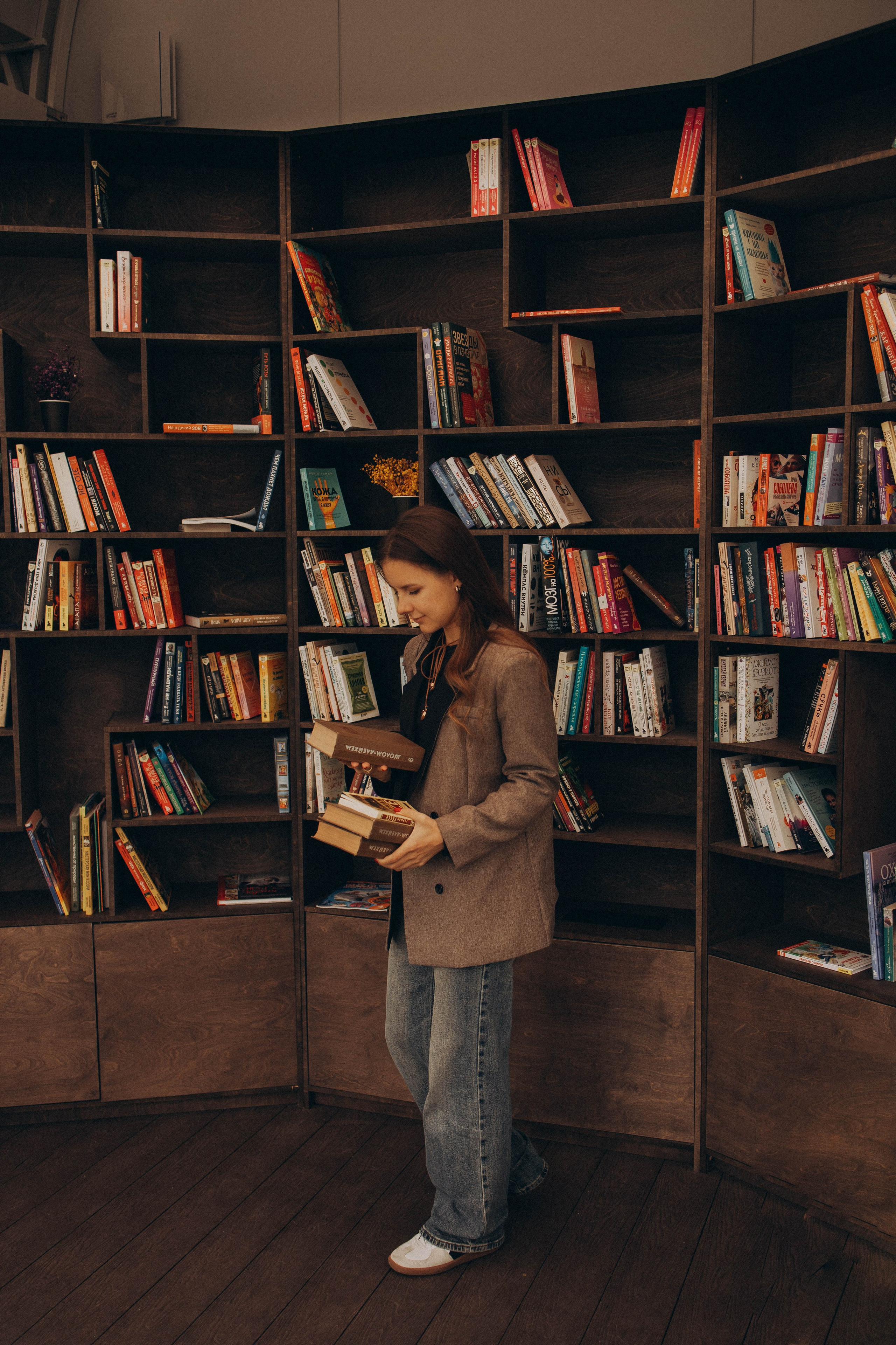 Ирина лесная библиотека. Фотограф lifestylе в Москве Пшеничная Анастасия