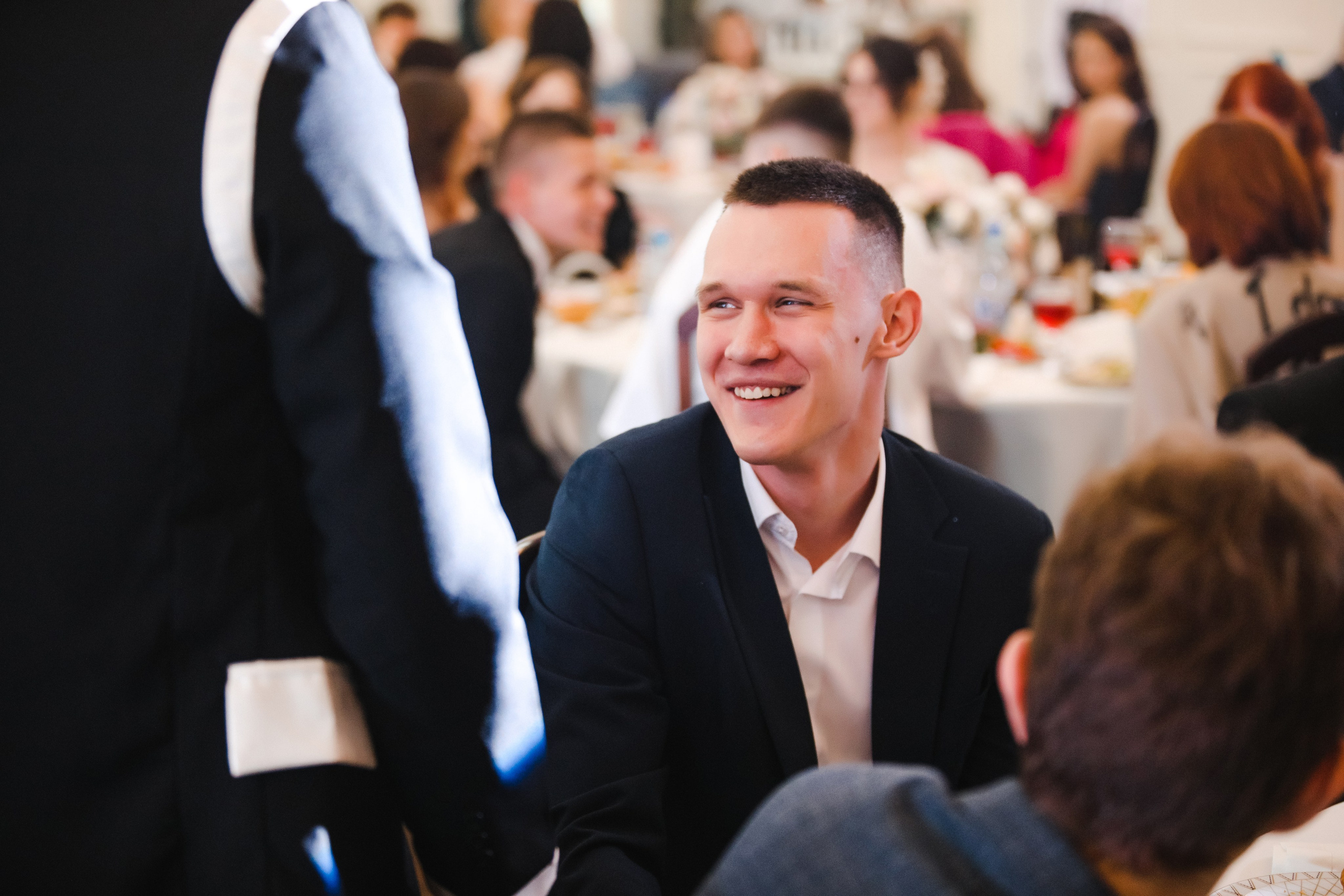 Выпускной Гимназия 1. Роман Урумбаев фотограф Нижневартовск