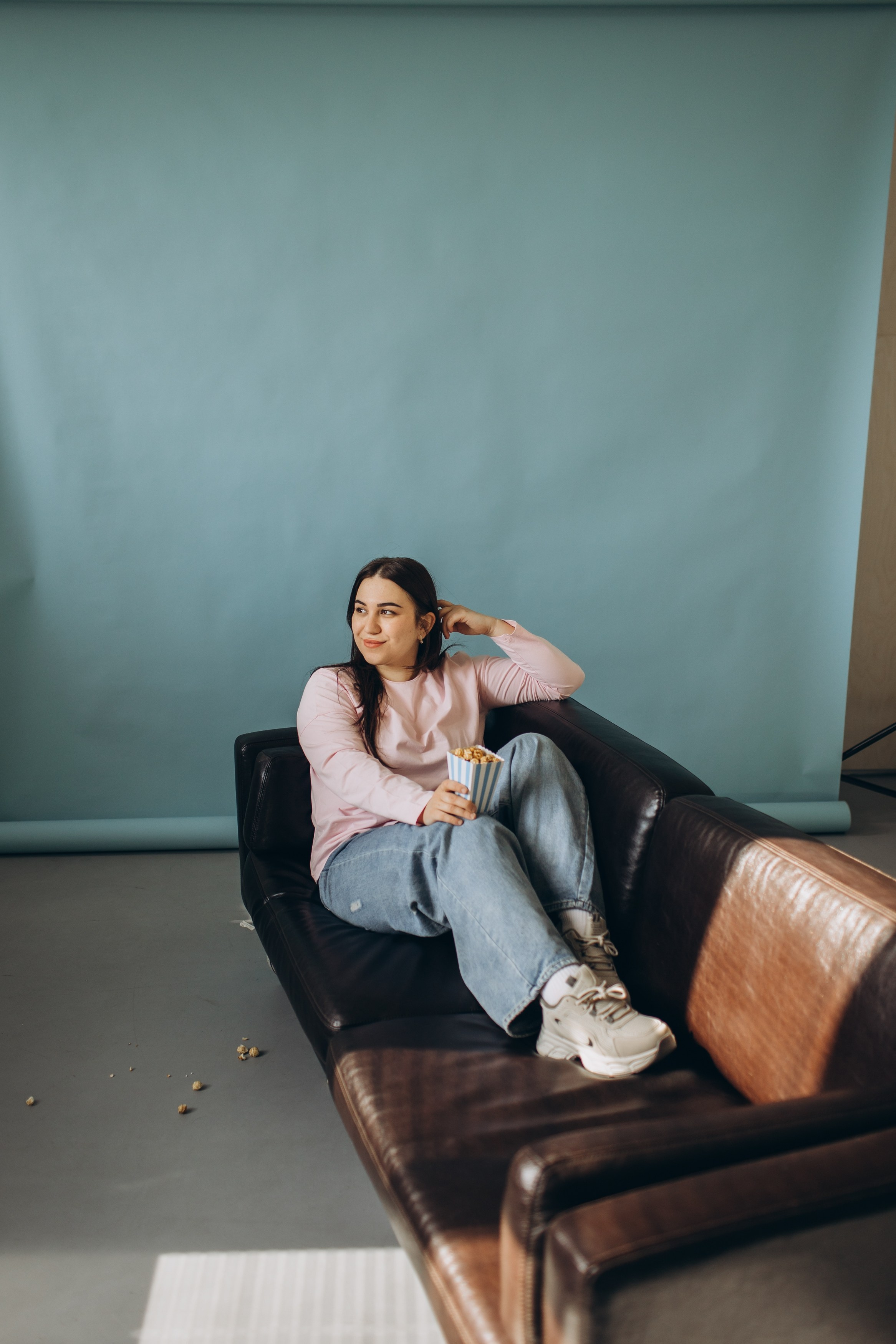 Фотосессия с попкорном фотосессия мама и сын. Фотограф Владимир Москва