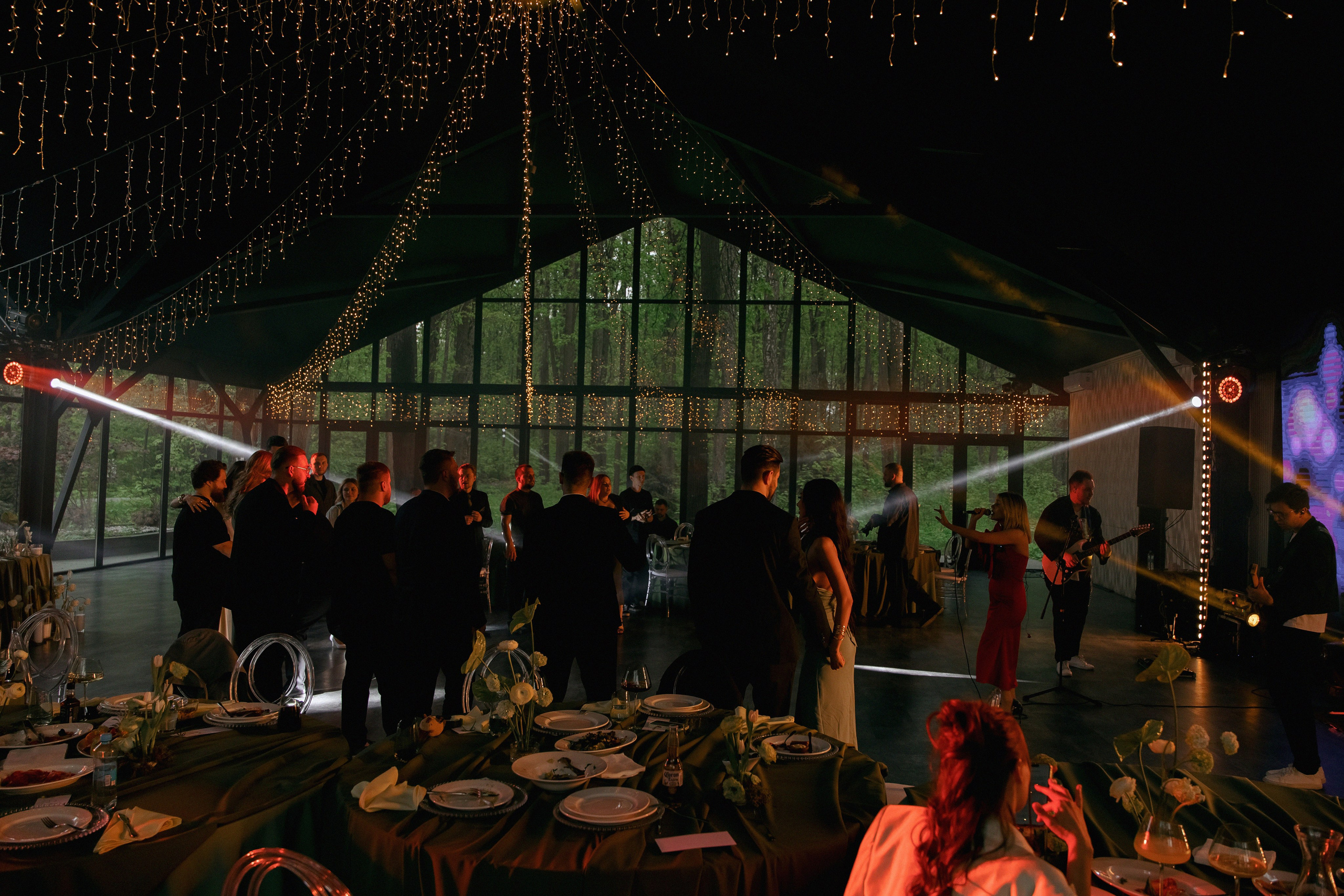 ЛЕС Event House выездная регистрация и свадебный банкет на площадке ЛЕС. Свадебный фотограф Москва