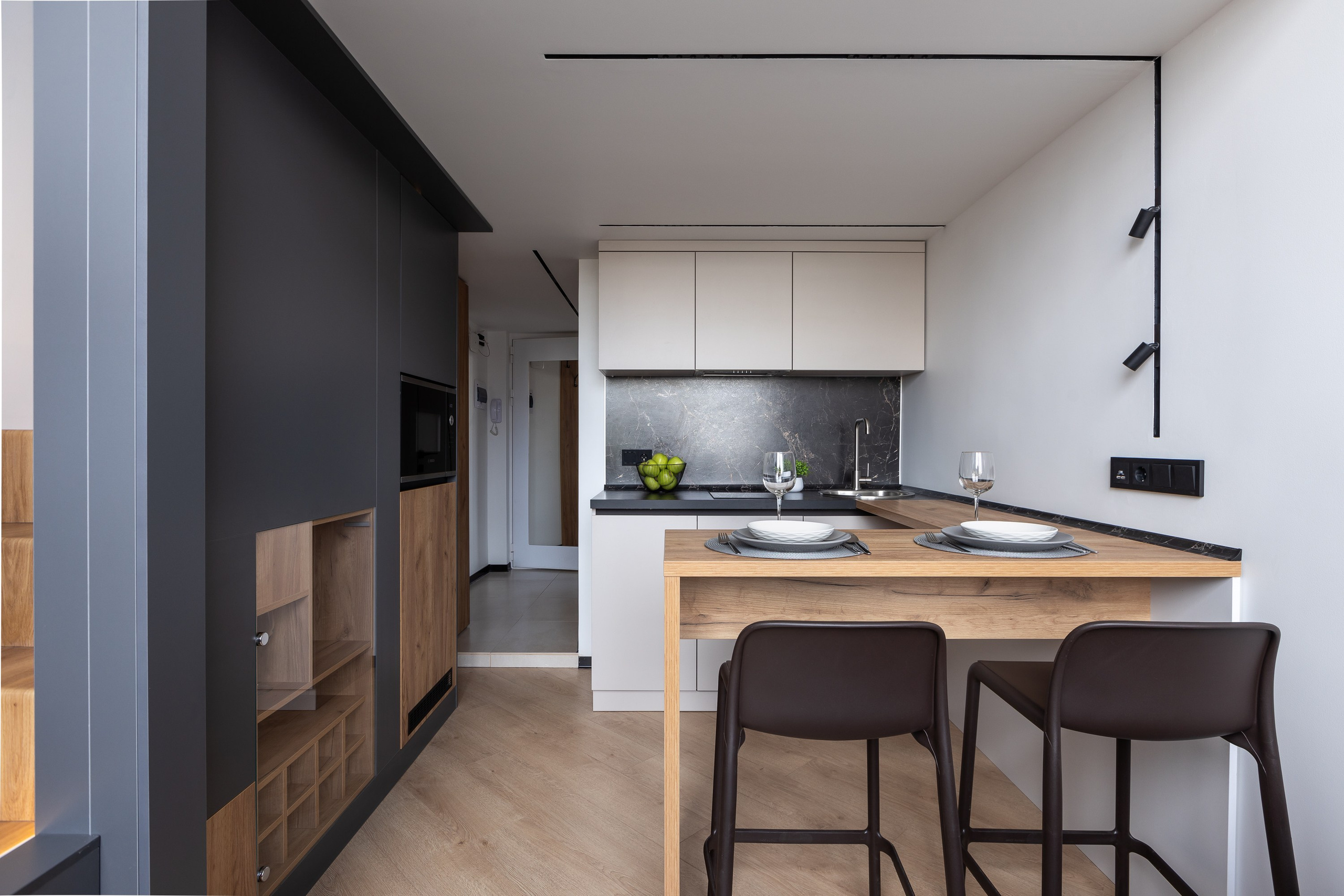 Апартаменты с антресолью. Интерьерный фотограф в Москве Роман Потапов