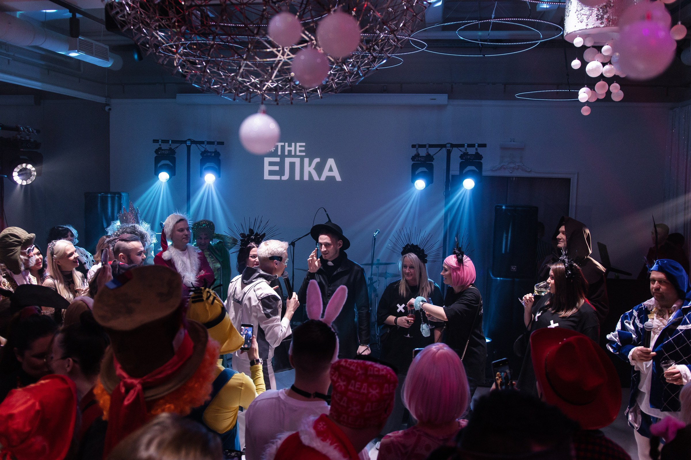 ВЕДУЩИЙ МЕРОПРИЯТИЙ