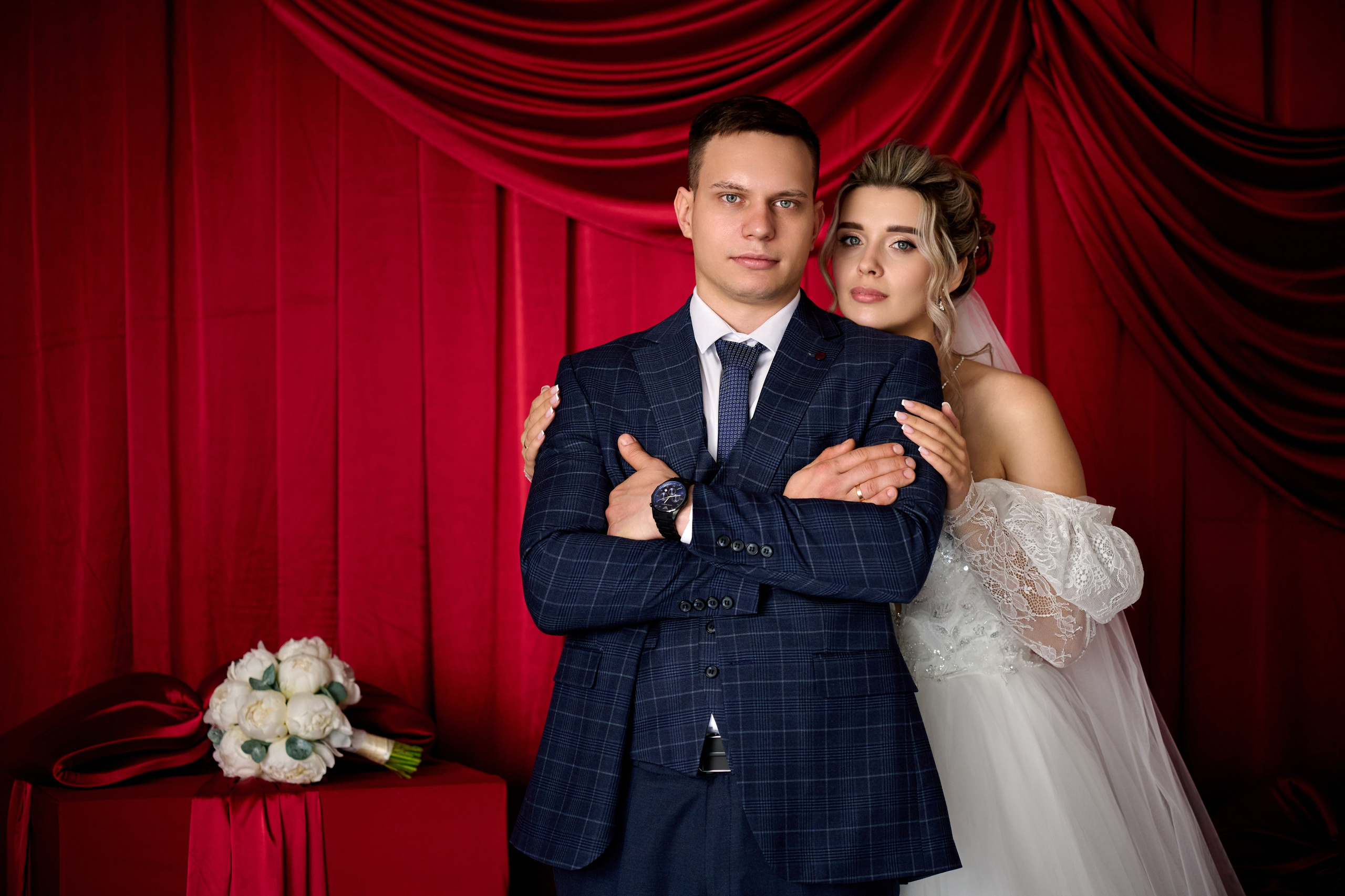 Свадебная фотосессия в Старом Осколе и Губкине. Профессиональный фотограф Старый Оскол, Губкин — свадьба, венчание, крещение, юбилей и день рождения