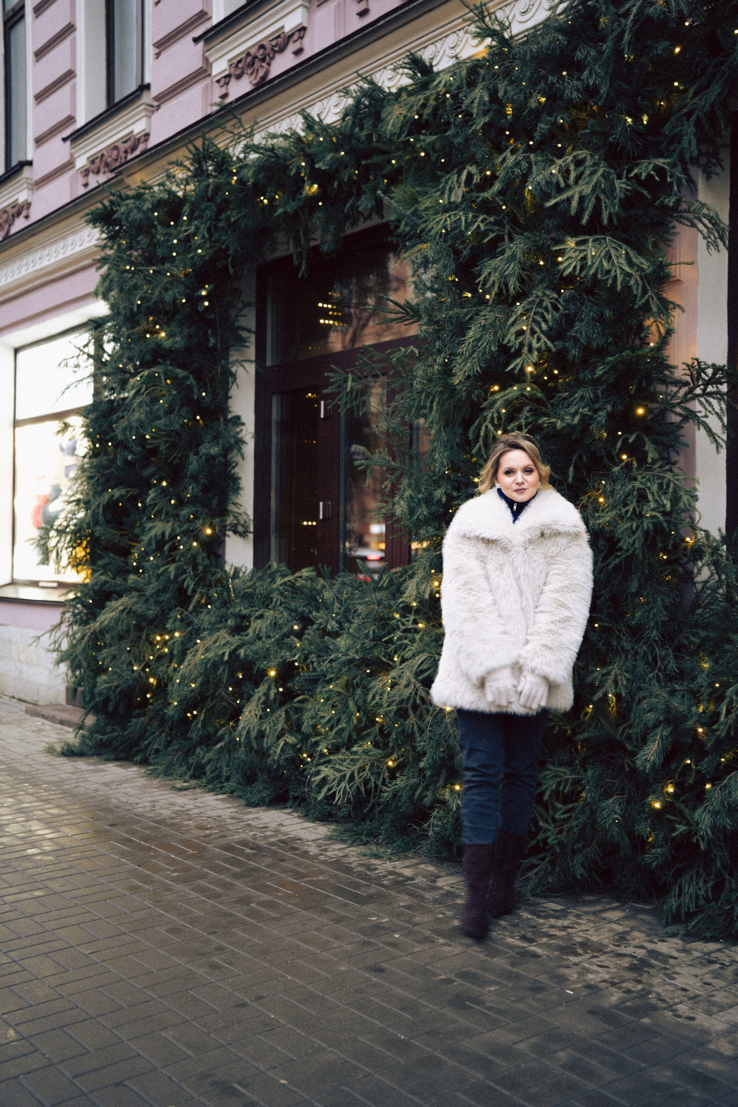 НОВОГОДНЯЯ ФОТОСЕСИИЯ В СТУДИИ ДЛЯ ДЕВУШКИ И ПРОГУЛКА ПО ЧЕРНЫШЕВСКОЙ. Профессиональный фотограф, Санкт-Петербург — Виктория Богомолова