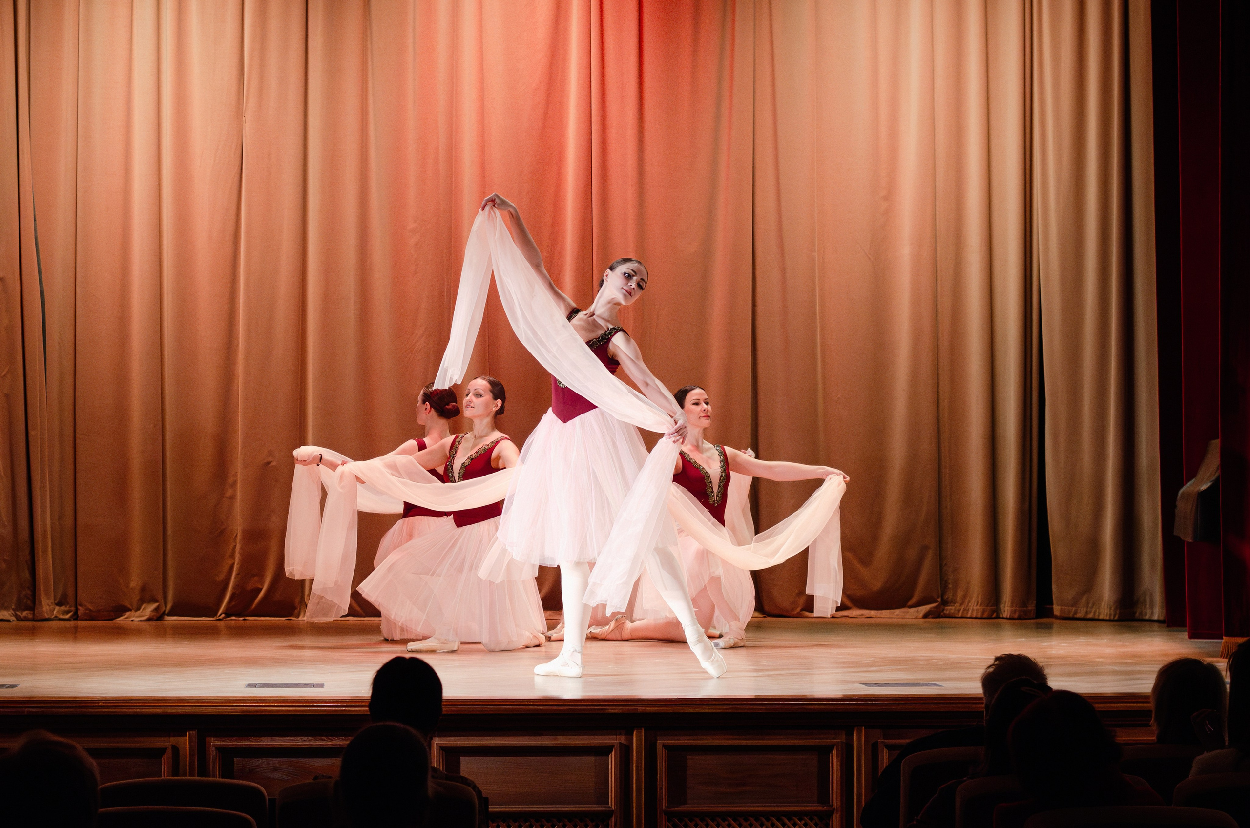 Балет, танец (концерты, уроки, репетиции, закулисье танцующих детей и взрослых). Портретный и репортажный фотограф в Санкт-Петербурге Варвара Жукова