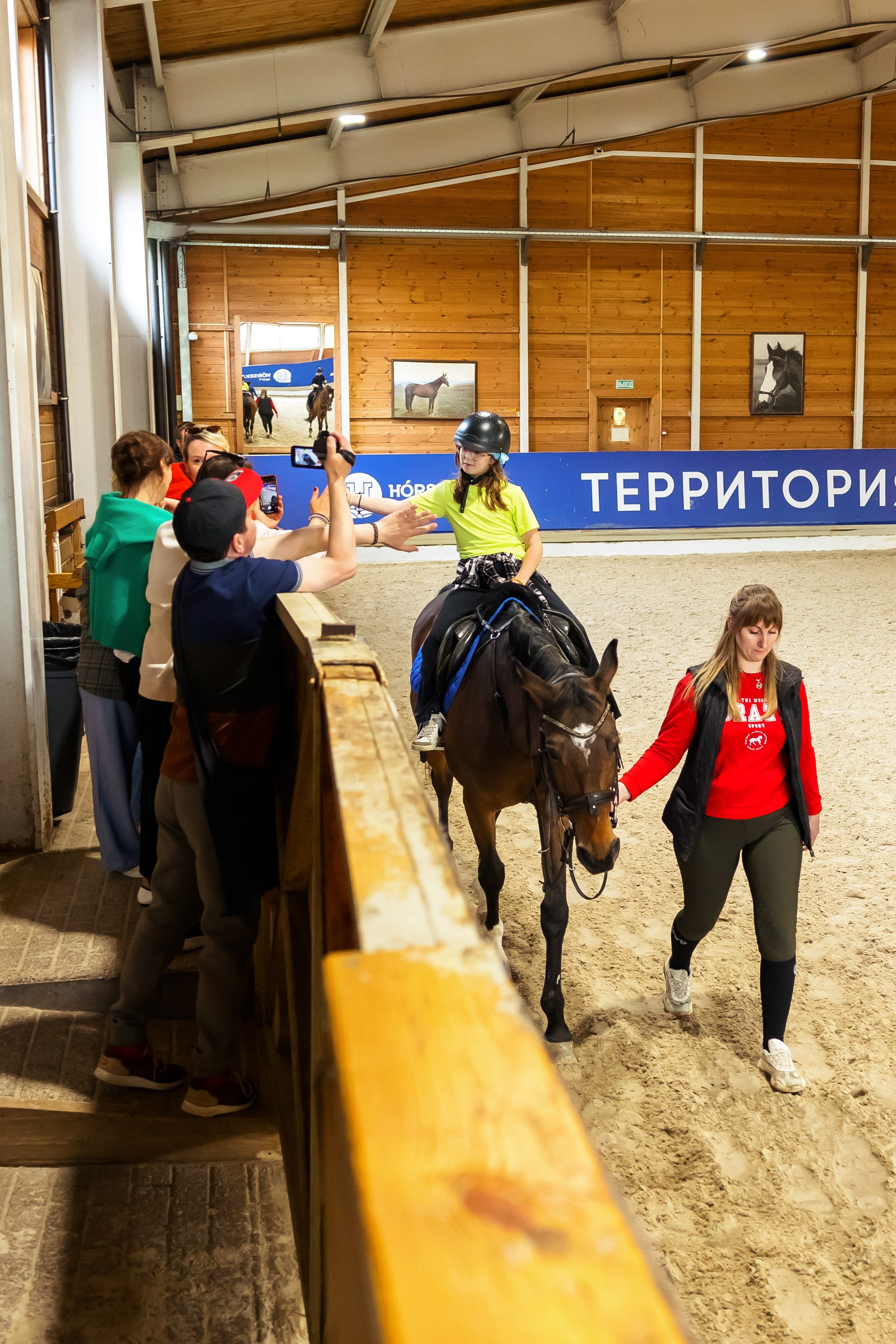 Праздник в честь окончания начальной школы. Фотограф г. Москва Олеся Пантелеева